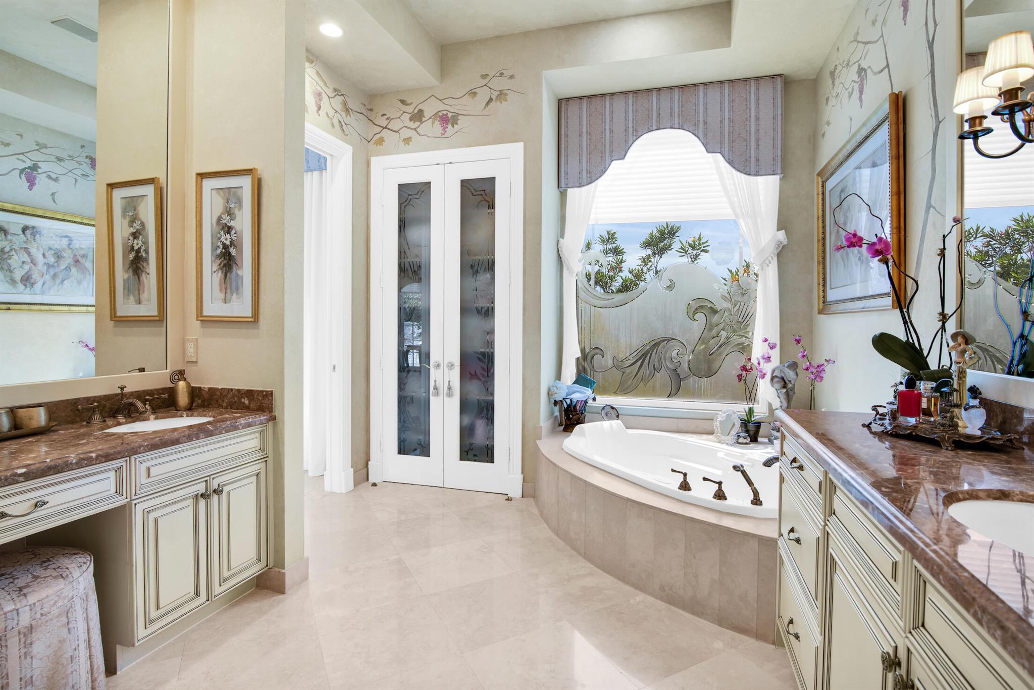 VINTAGE OAKS / POLO CLUB - Residential