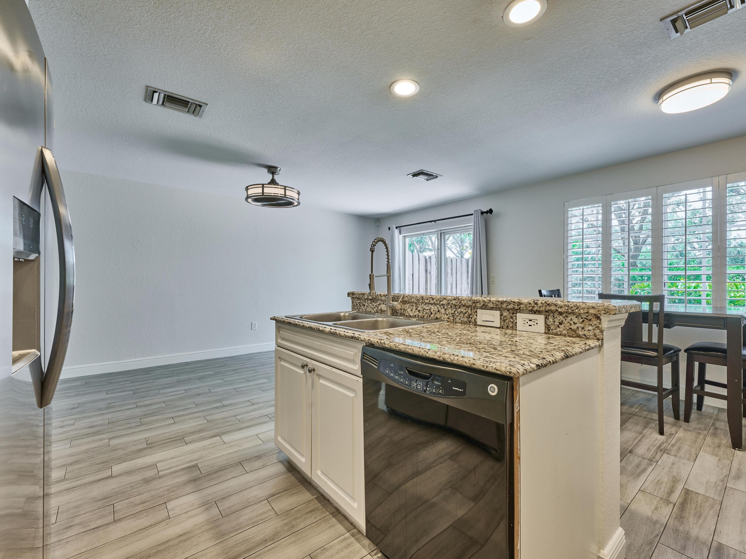 GREEN CAY VILLAGE - Residential Lease