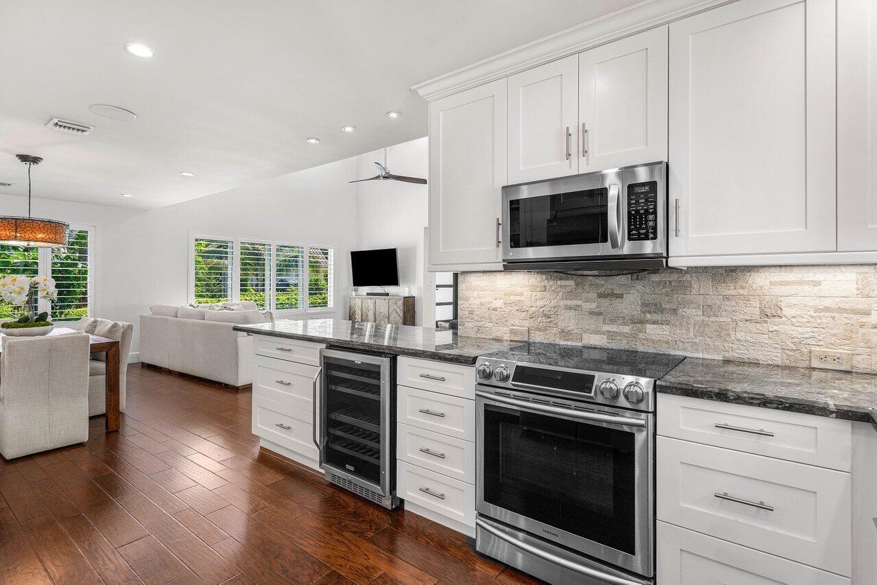 COASTAL SHORES WEST - Residential Lease