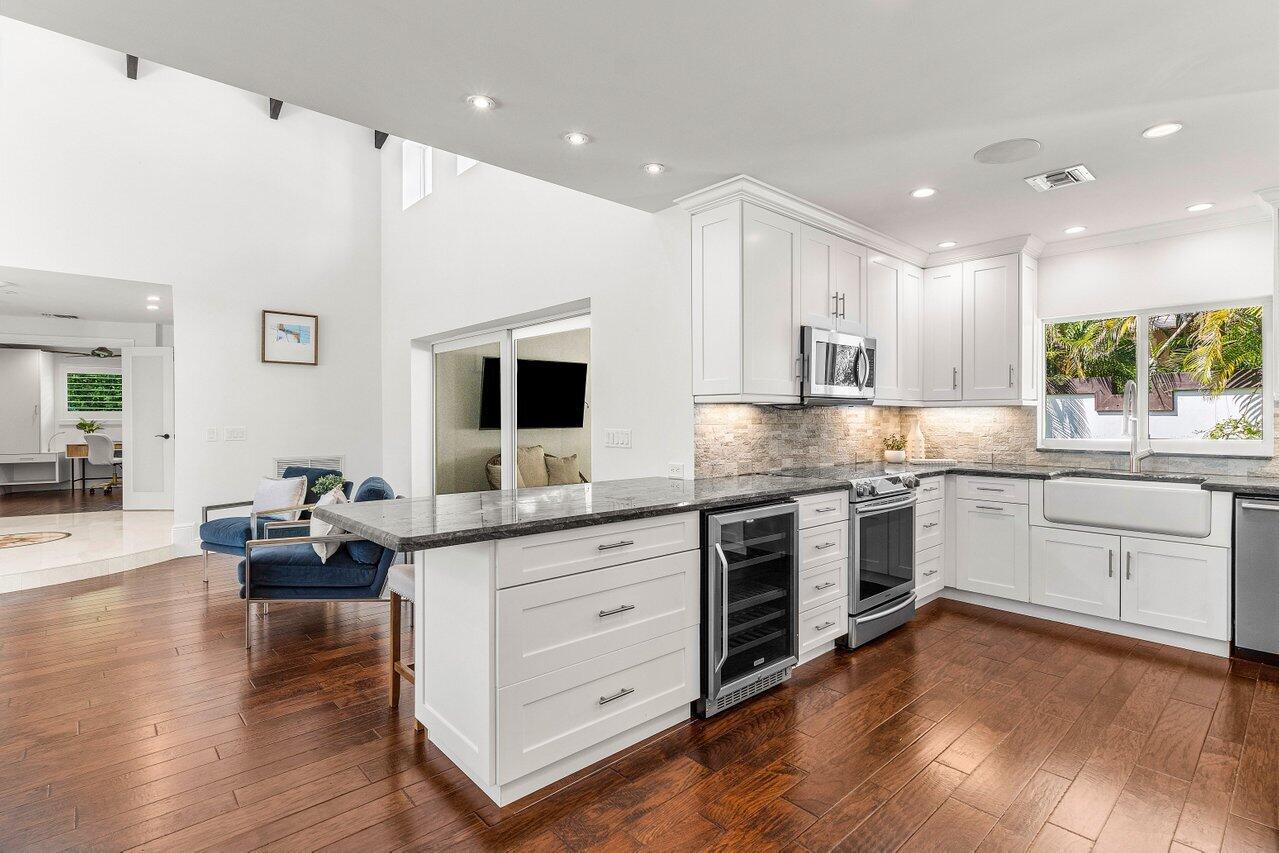 COASTAL SHORES WEST - Residential Lease