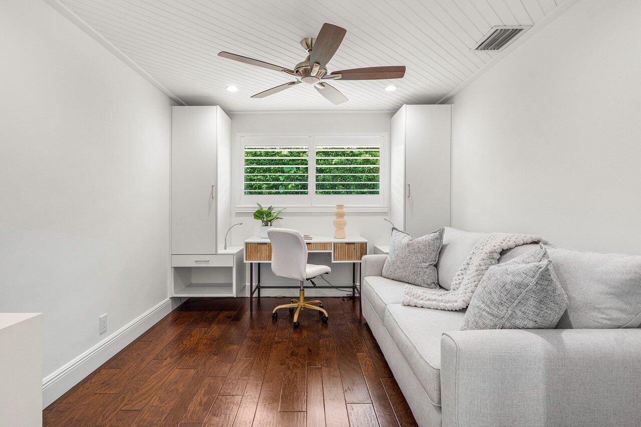 COASTAL SHORES WEST - Residential Lease