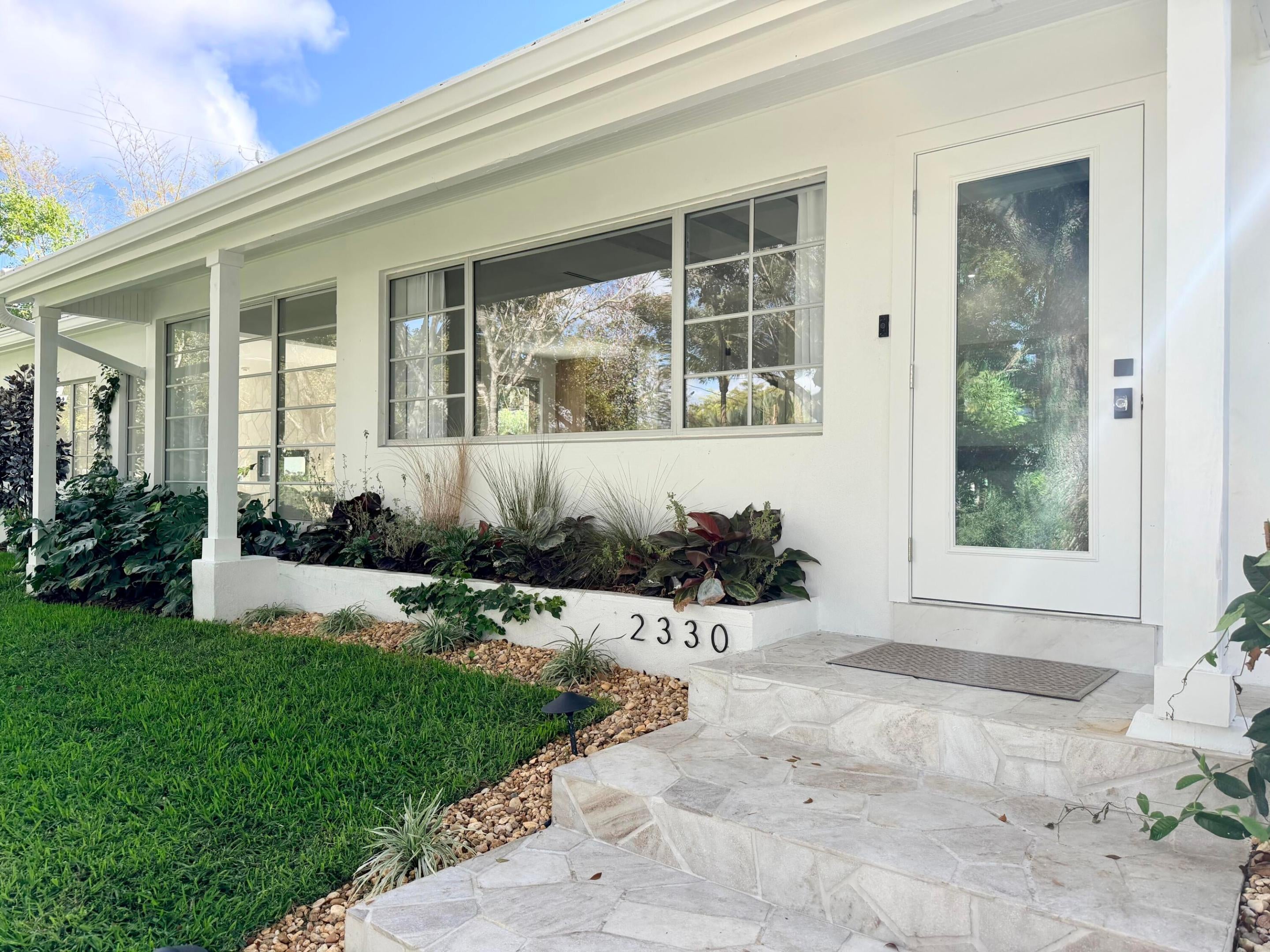 2330 Lake Avenue, West Palm Beach FL 33401