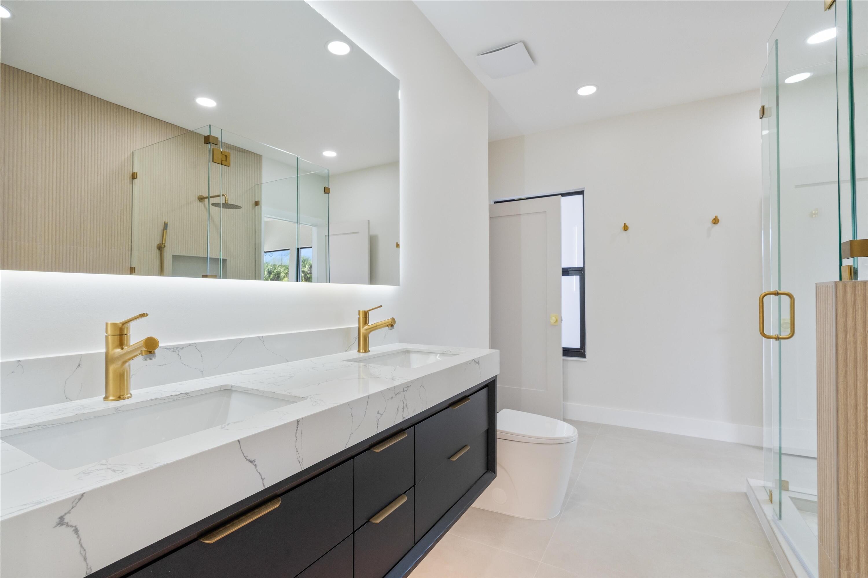 VENETIAN ISLES 1ST SEC - Residential