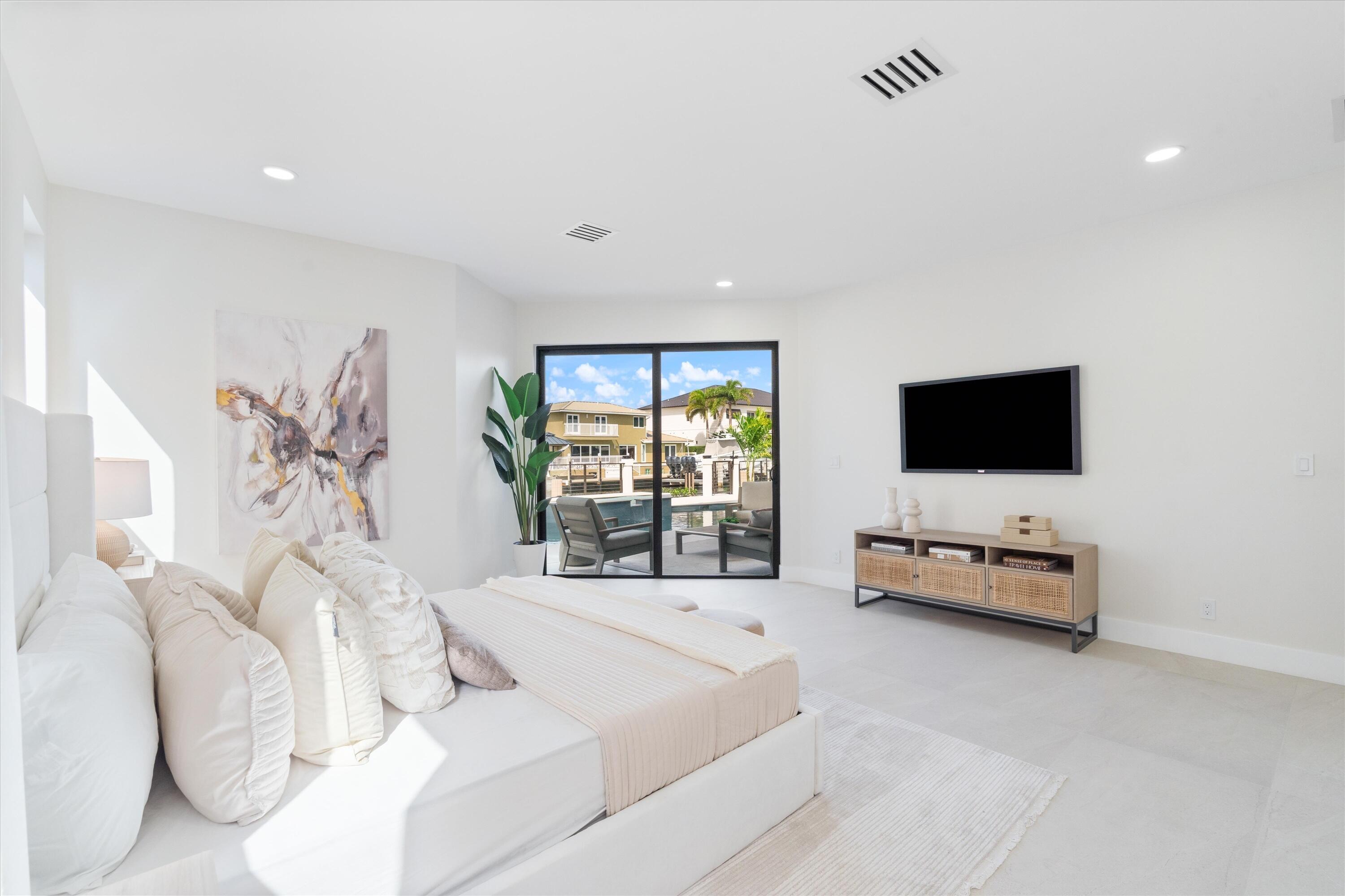 VENETIAN ISLES 1ST SEC - Residential