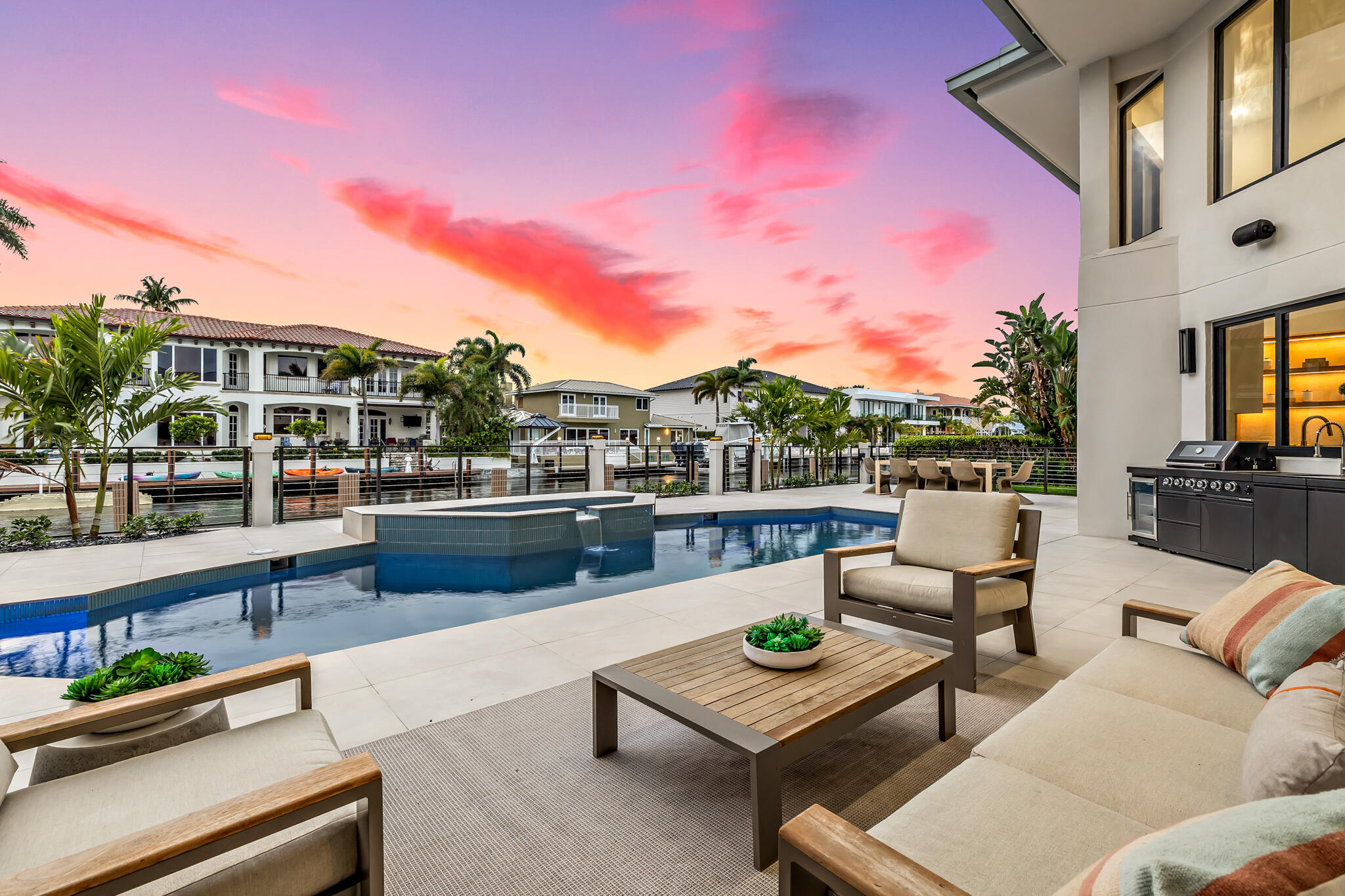 VENETIAN ISLES 1ST SEC - Residential