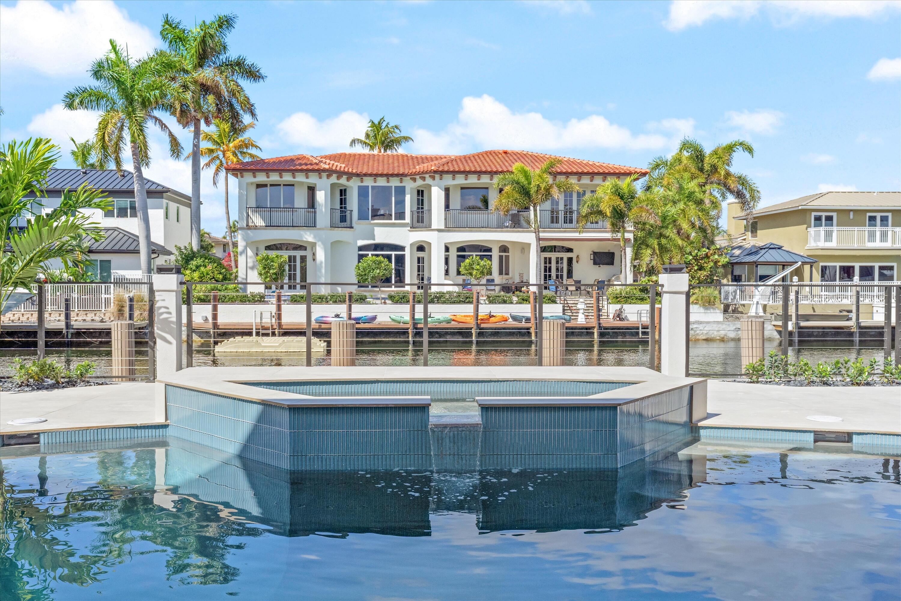 VENETIAN ISLES 1ST SEC - Residential