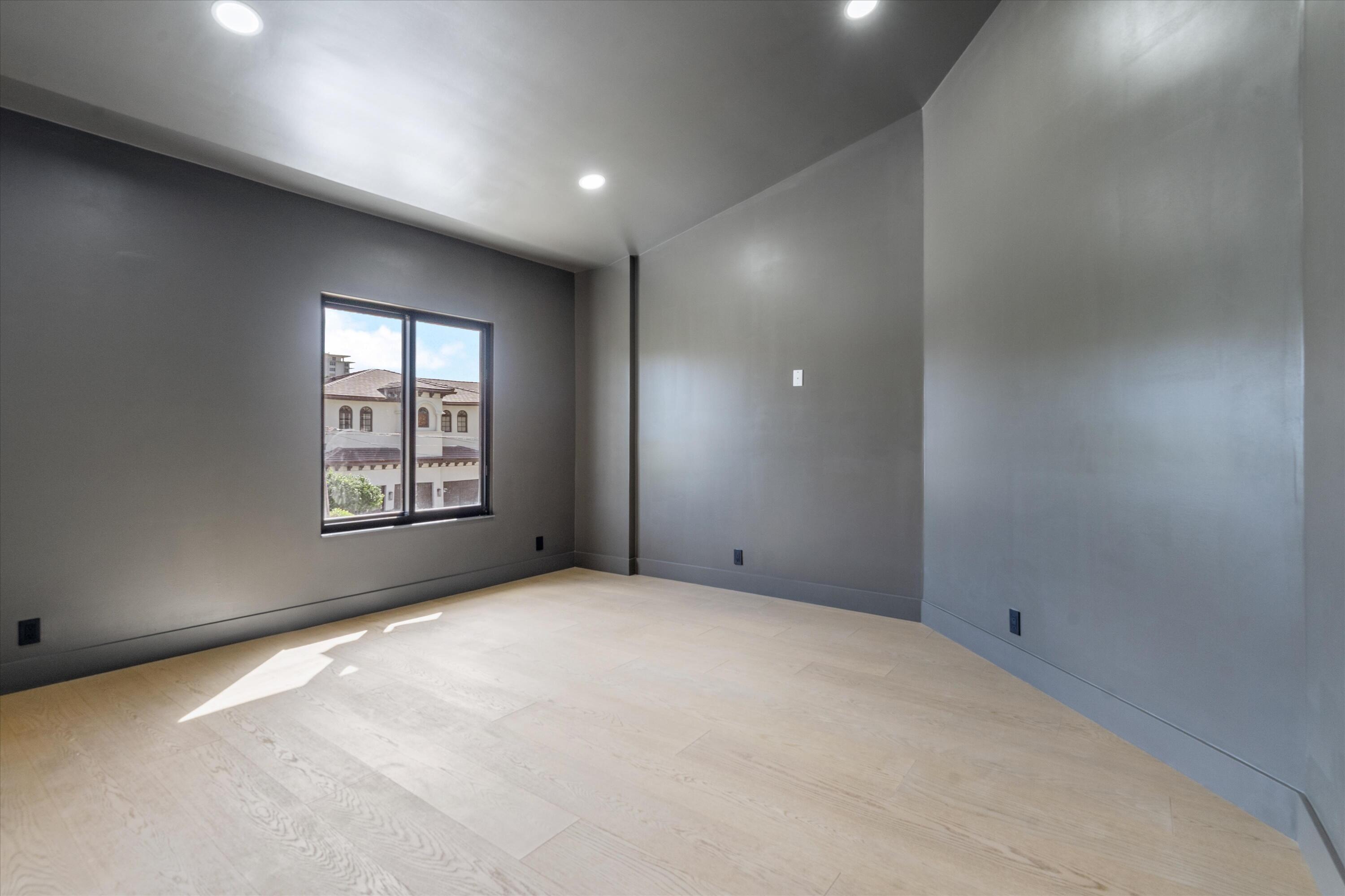 VENETIAN ISLES 1ST SEC - Residential