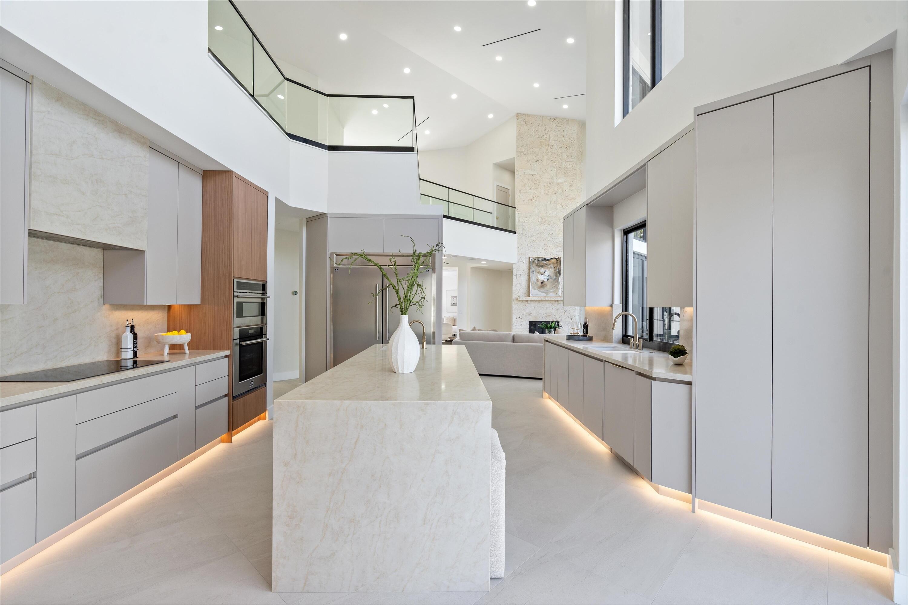 VENETIAN ISLES 1ST SEC - Residential