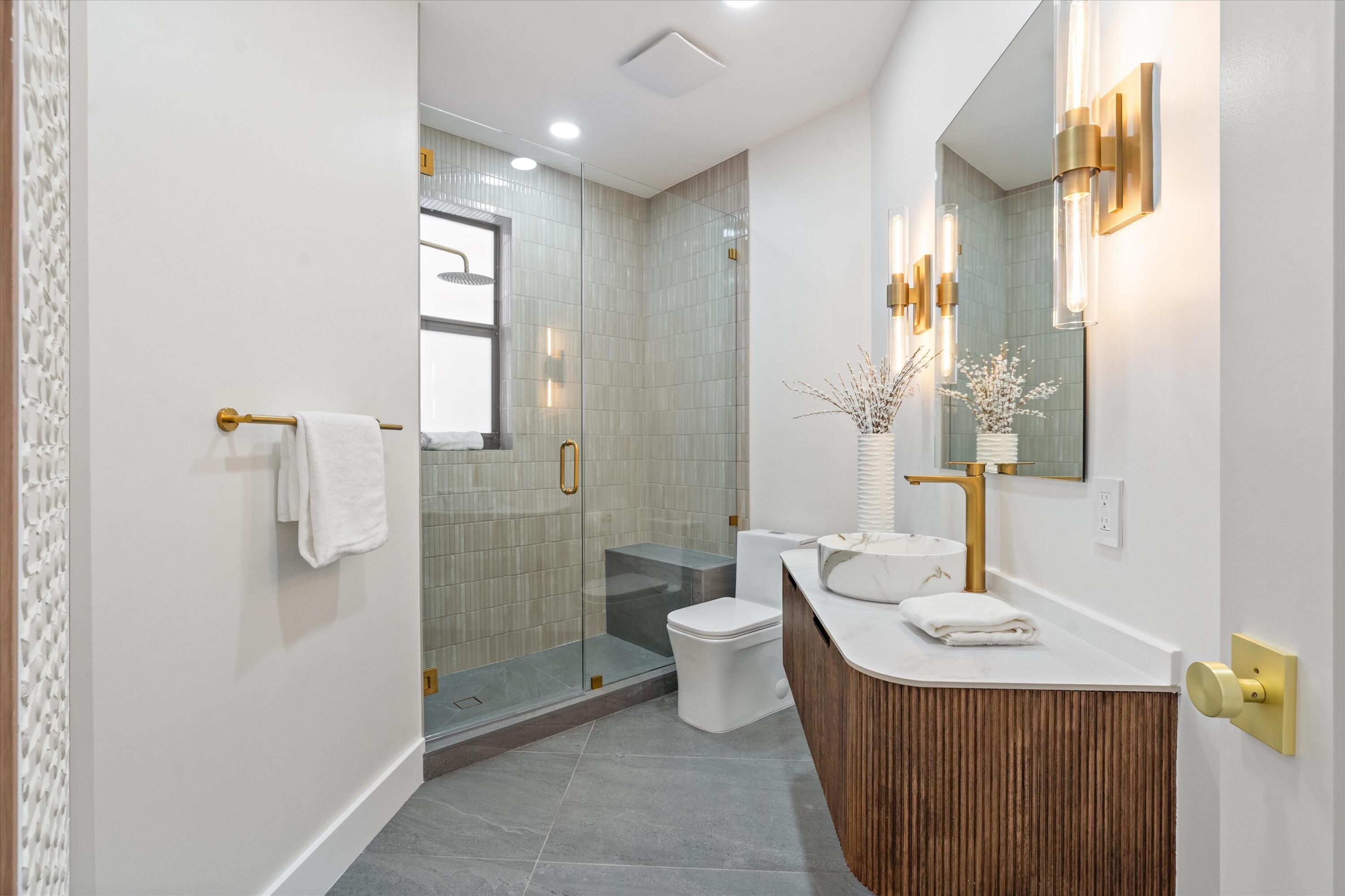 VENETIAN ISLES 1ST SEC - Residential