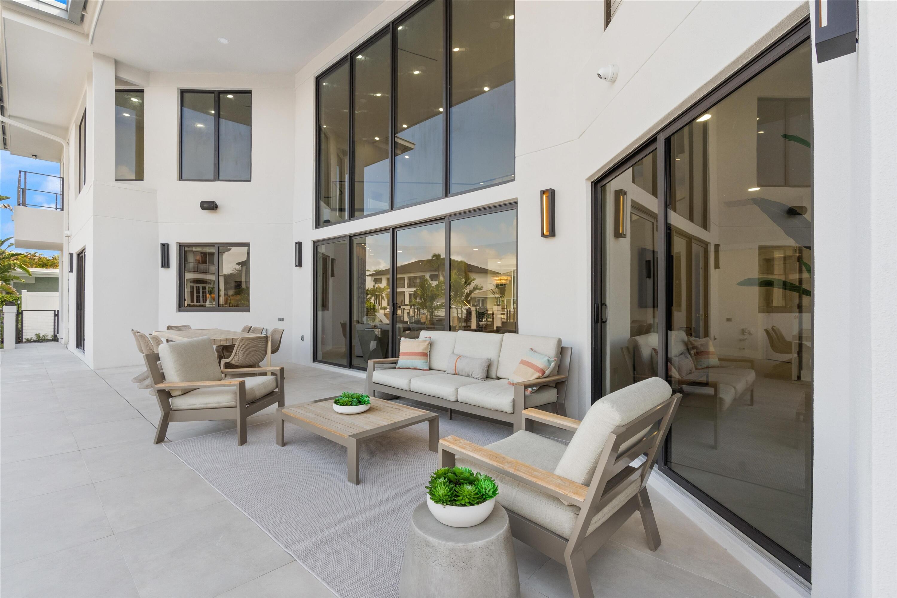 VENETIAN ISLES 1ST SEC - Residential