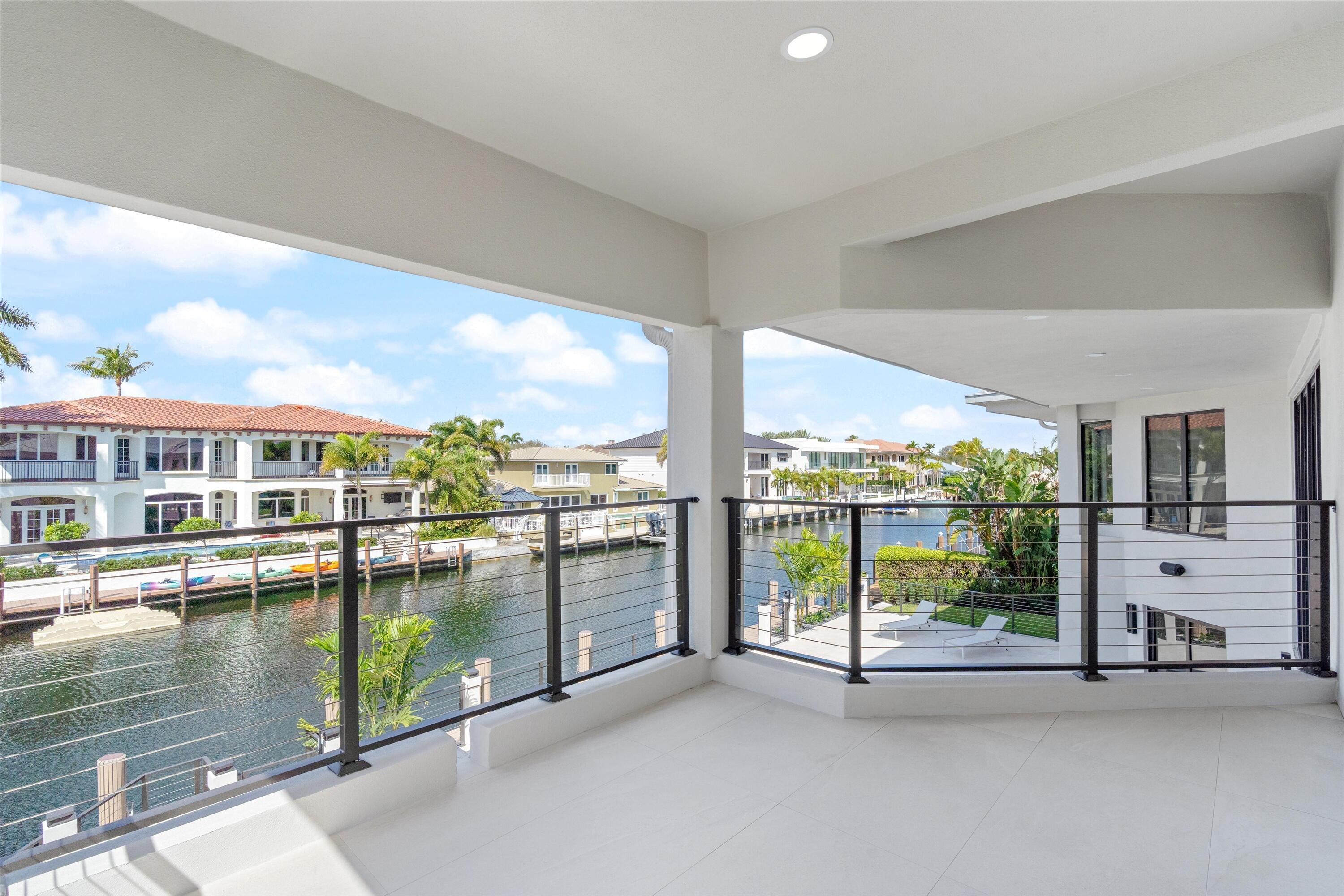 VENETIAN ISLES 1ST SEC - Residential