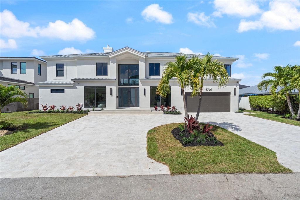 Photo of 3721 NE 30th Avenue, Lighthouse Point, FL 33064 (MLS # B26008156)