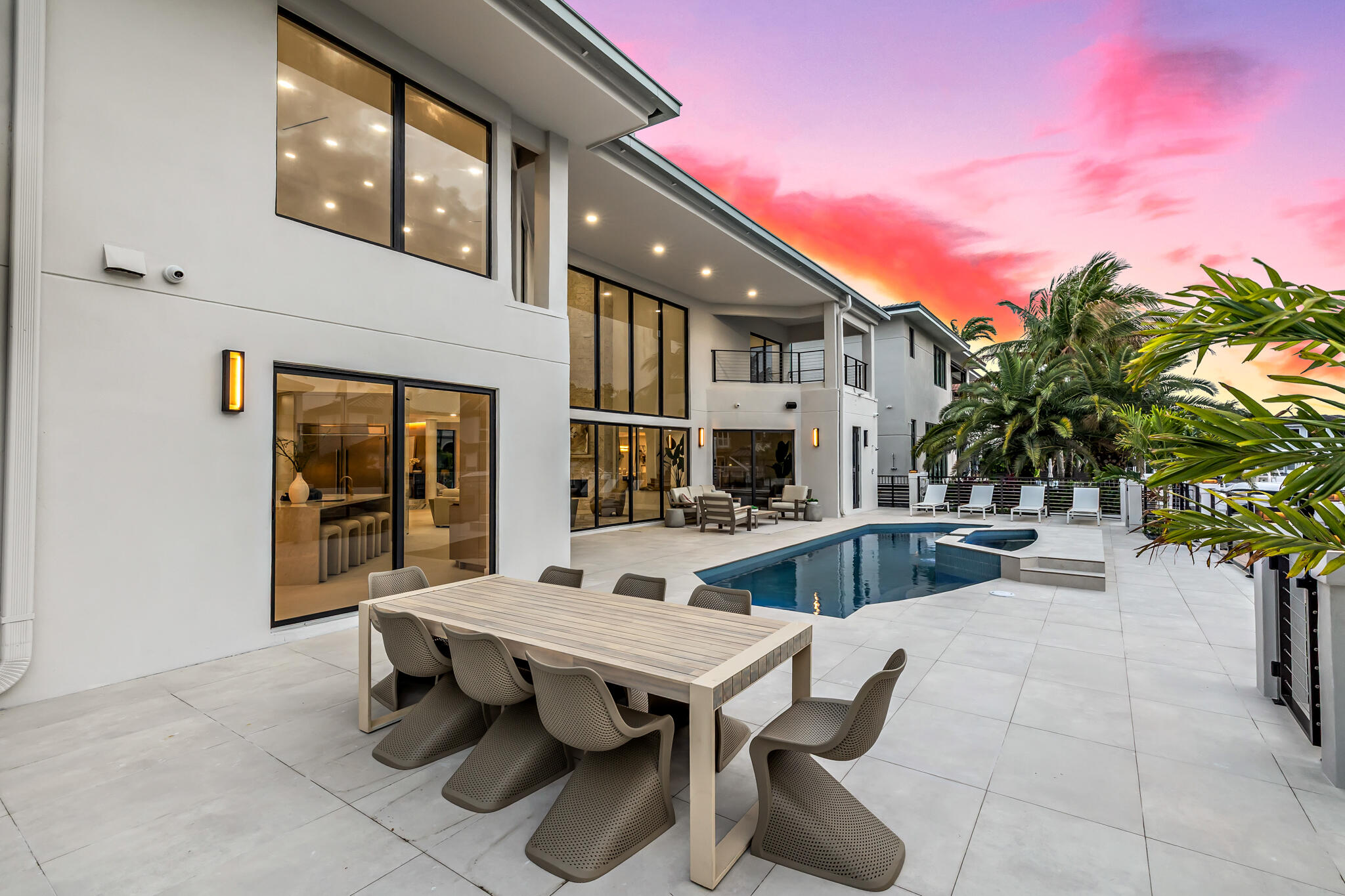 VENETIAN ISLES 1ST SEC - Residential