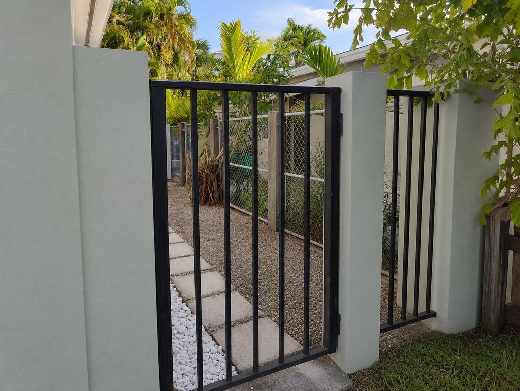 Photo of 1212 NE 11th Street #4, Fort Lauderdale, FL 33304 (MLS # B26040305)