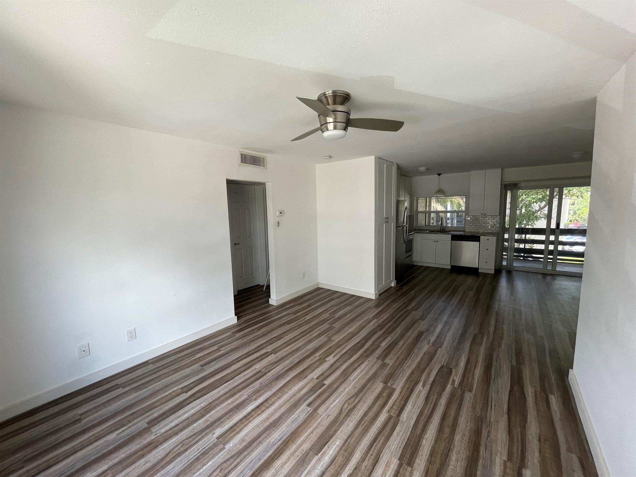 5348 NE 6th Avenue G11