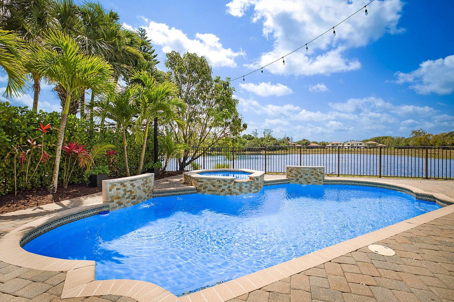 WELLINGTON VIEW - Residential