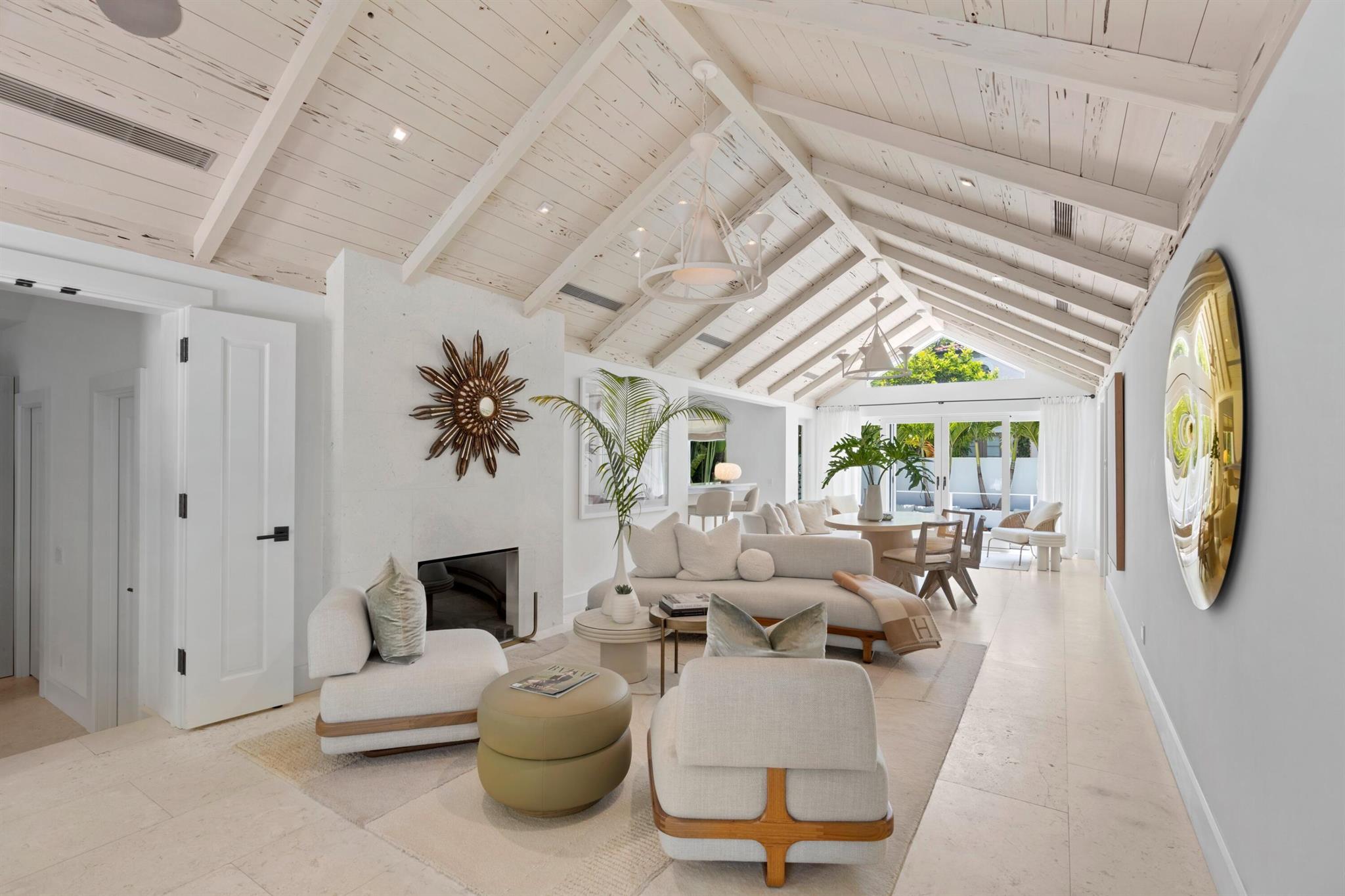 ROYAL PARK - Residential Lease