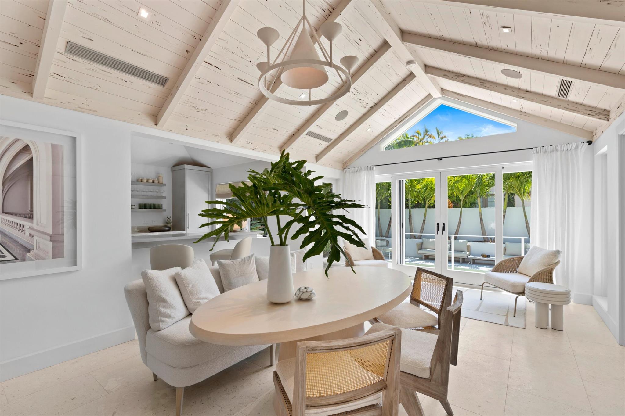 ROYAL PARK - Residential Lease