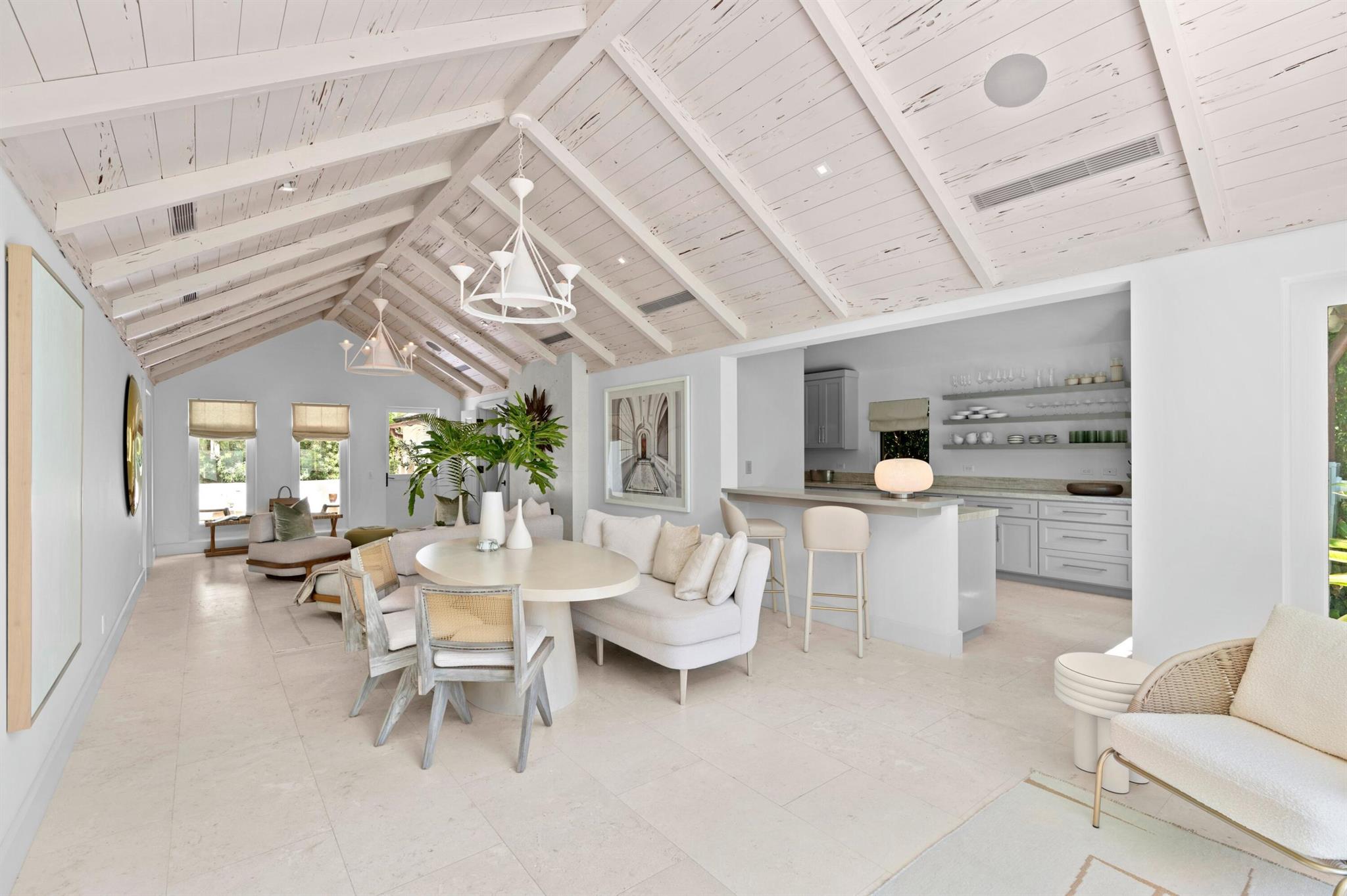 ROYAL PARK - Residential Lease