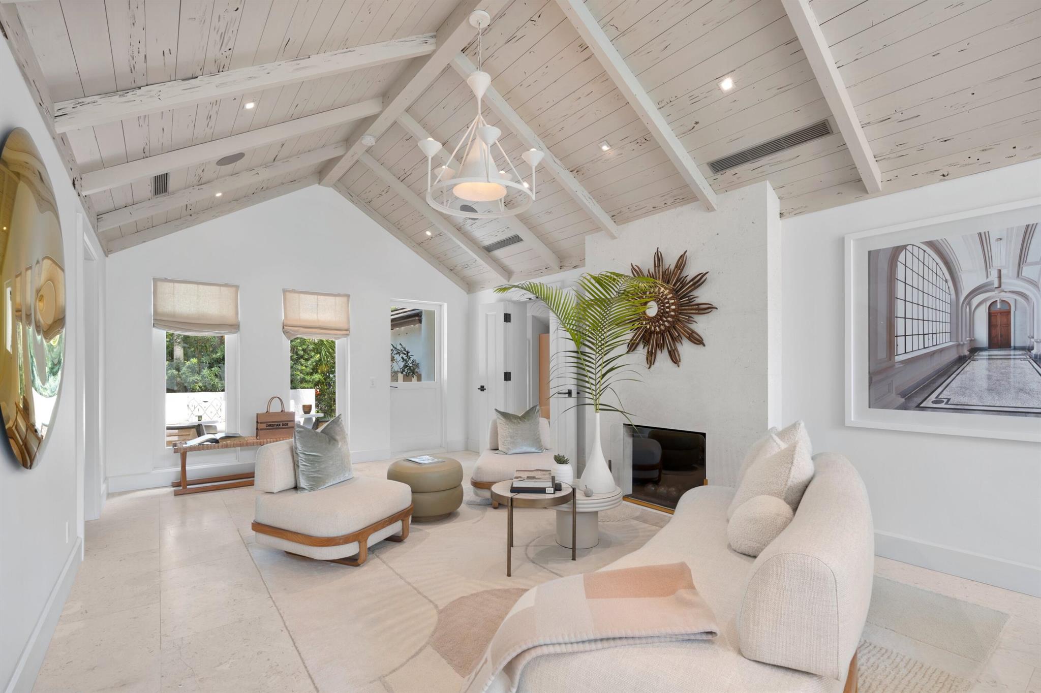 ROYAL PARK - Residential Lease