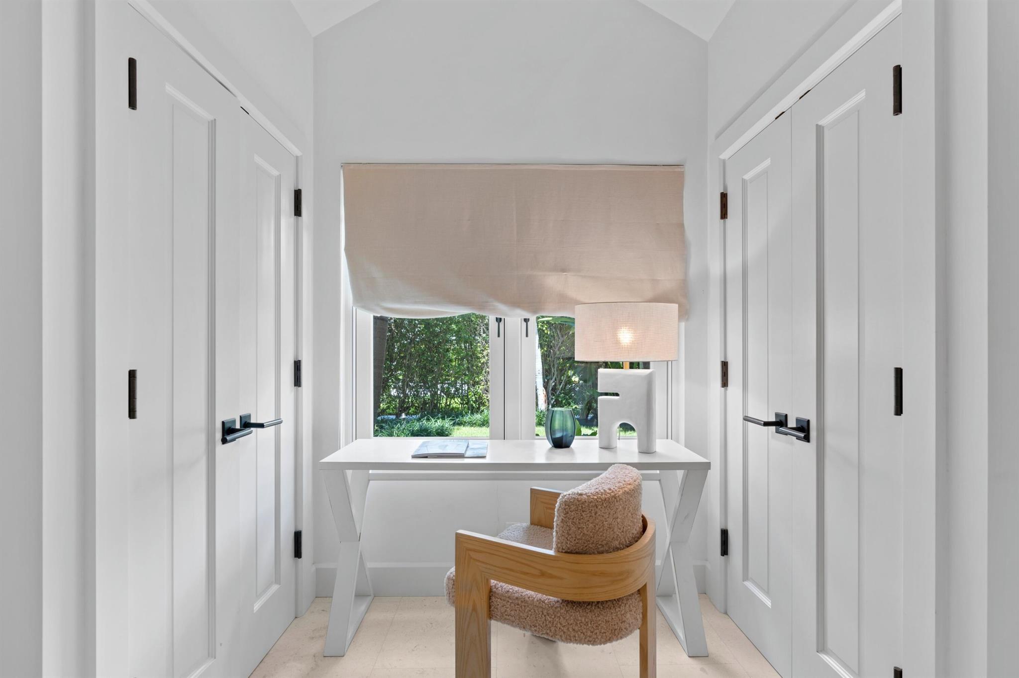 ROYAL PARK - Residential Lease