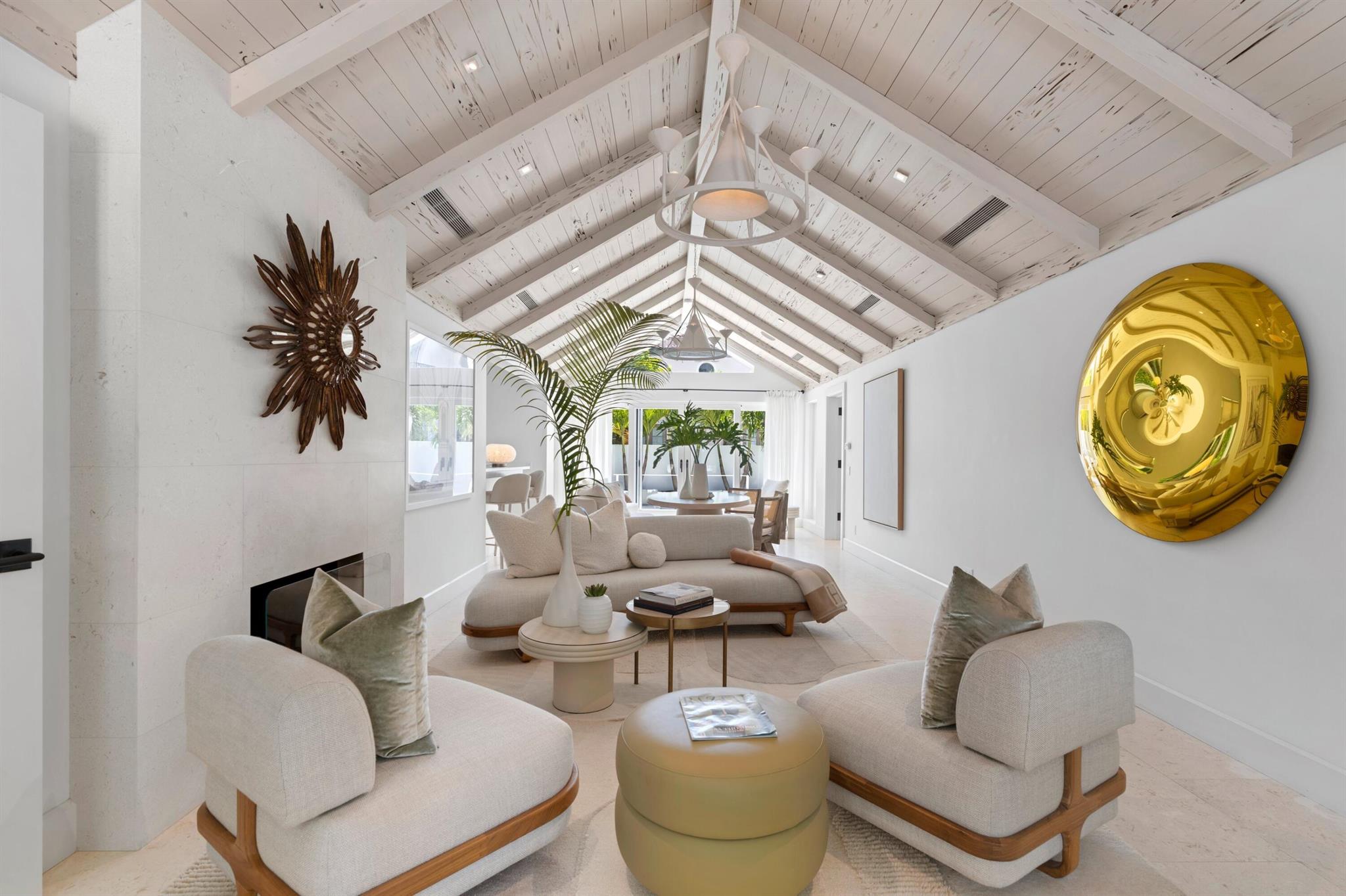 ROYAL PARK - Residential Lease