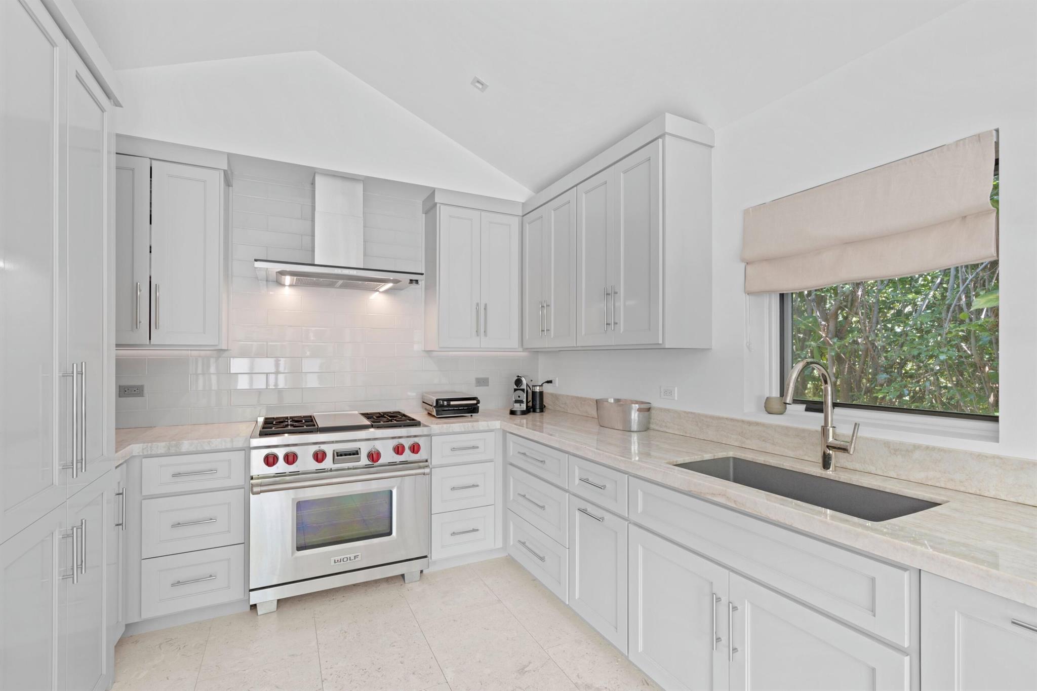 ROYAL PARK - Residential Lease