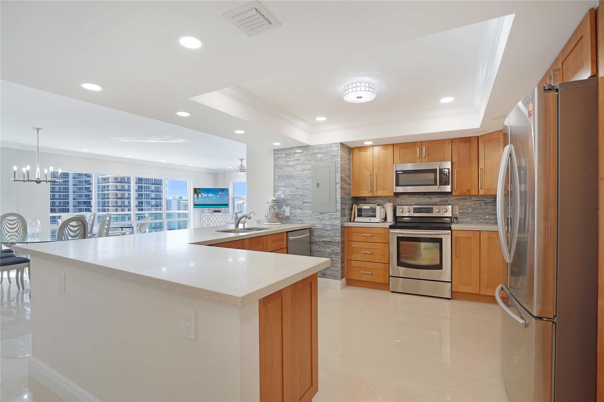 3400 Galt Ocean 1610 S