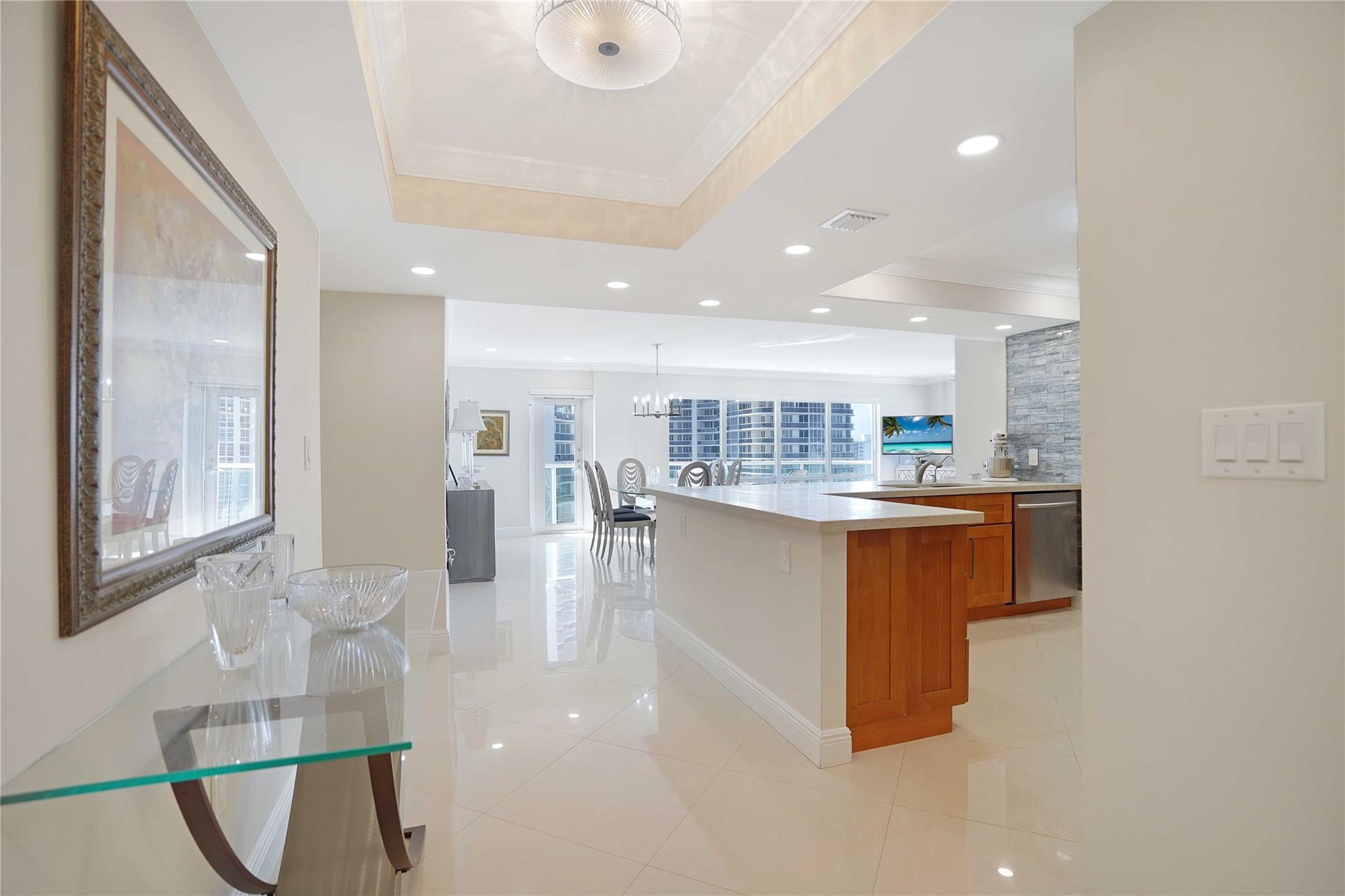 3400 Galt Ocean 1610 S