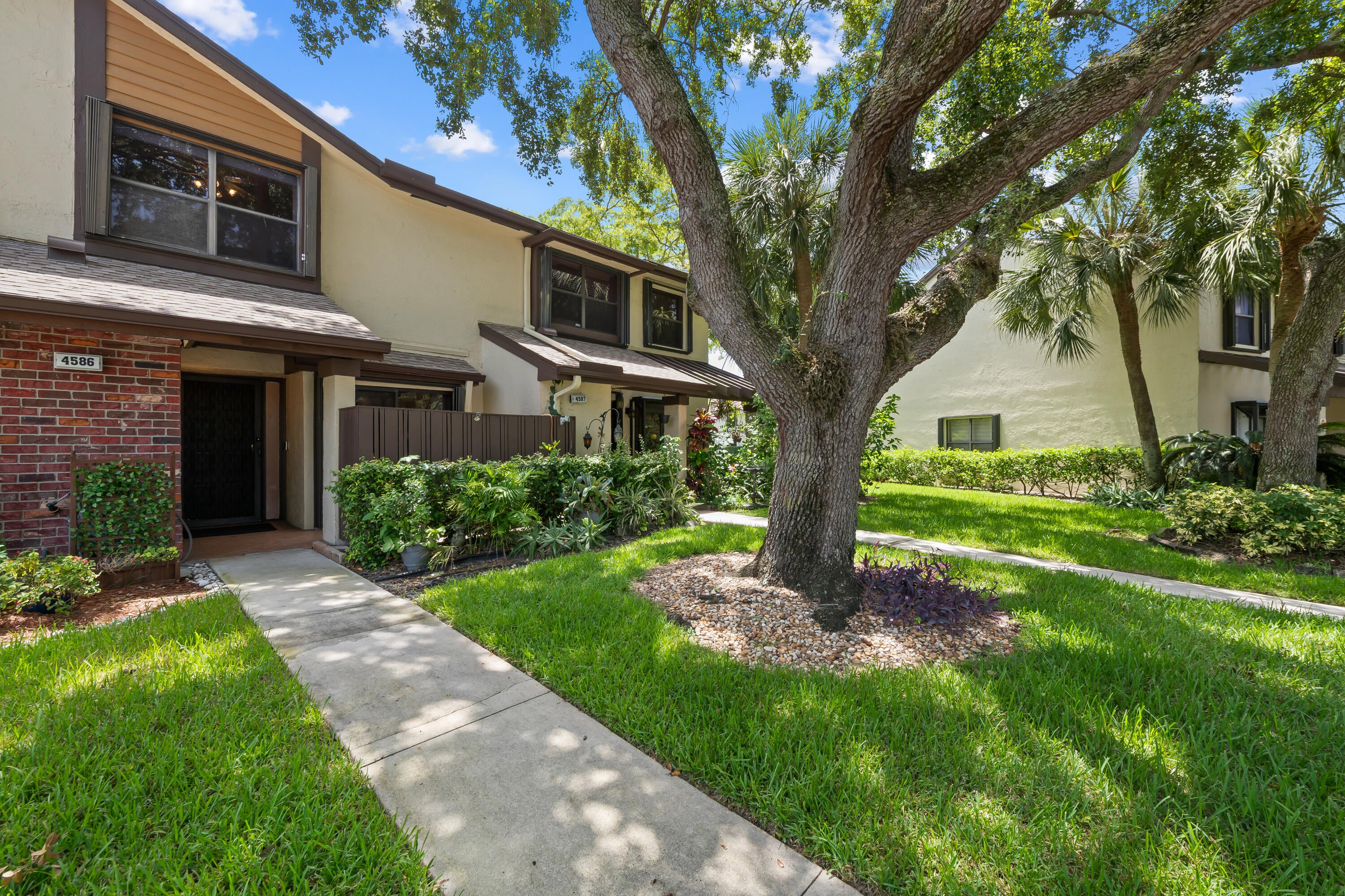 4586 Carambola Circle S 27217, Coconut Creek FL 33066