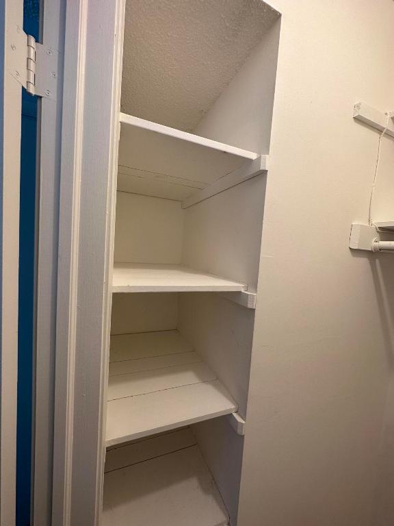 IMPERIAL POINT GARDENS CONDO - Residential Lease