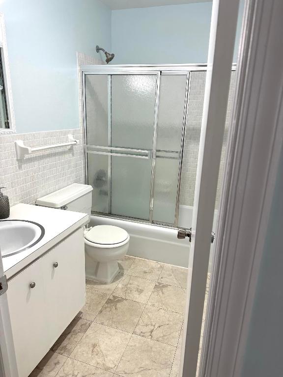 IMPERIAL POINT GARDENS CONDO - Residential Lease