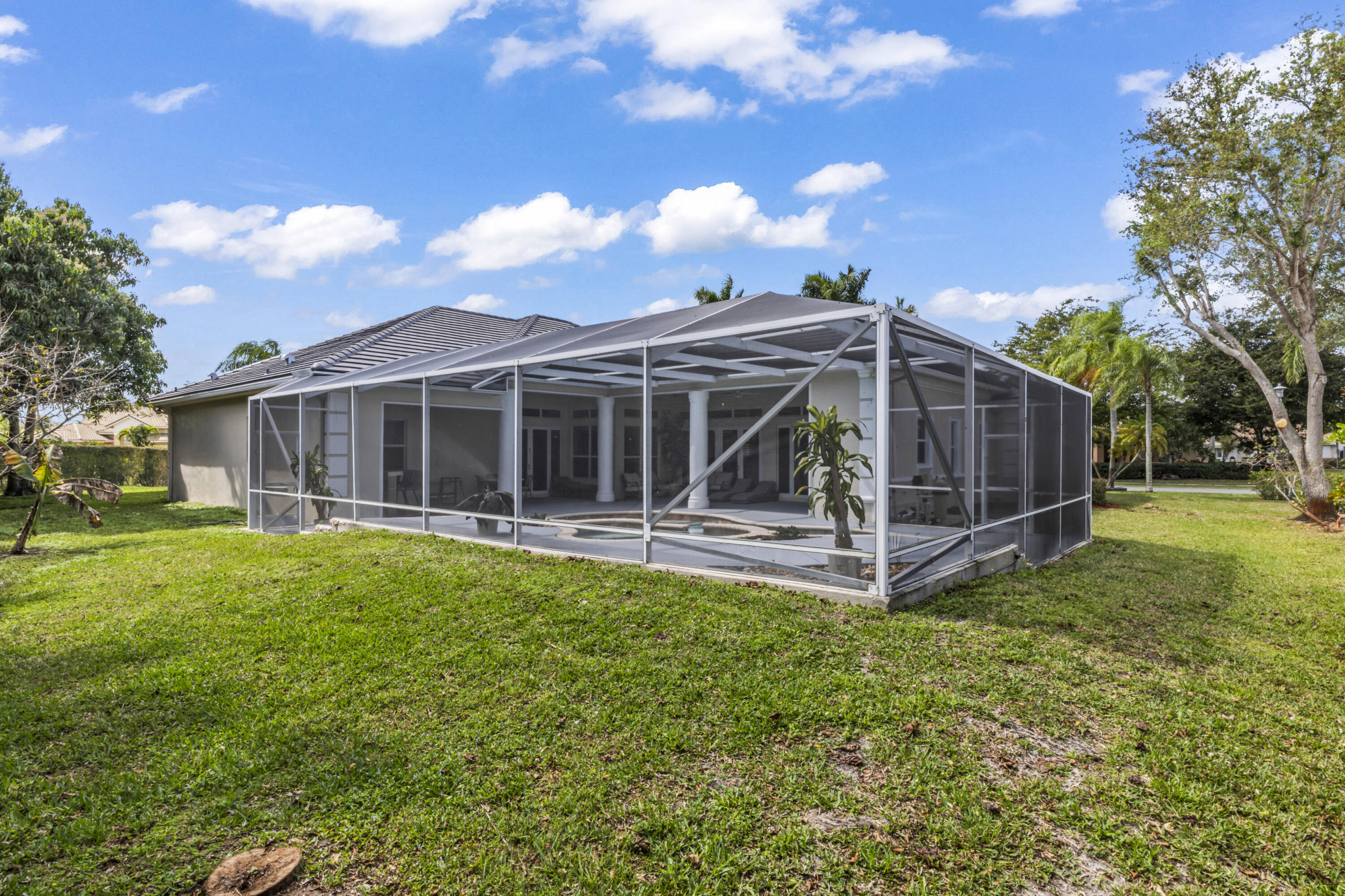 GREENVIEW COVE OF WELLINGTON - Residential