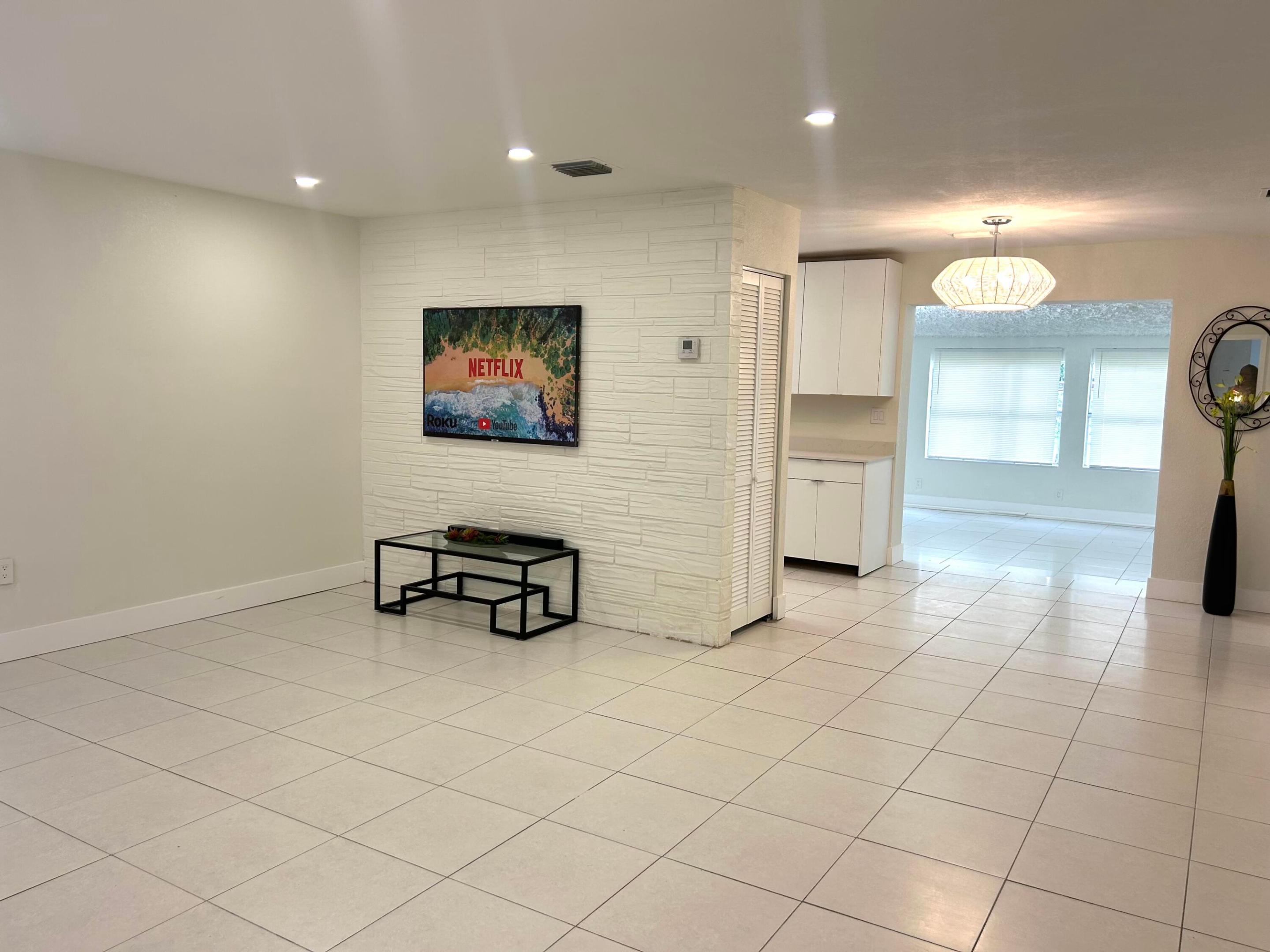 ACADEMY AWARD HOMES SECTION 3 - Residential