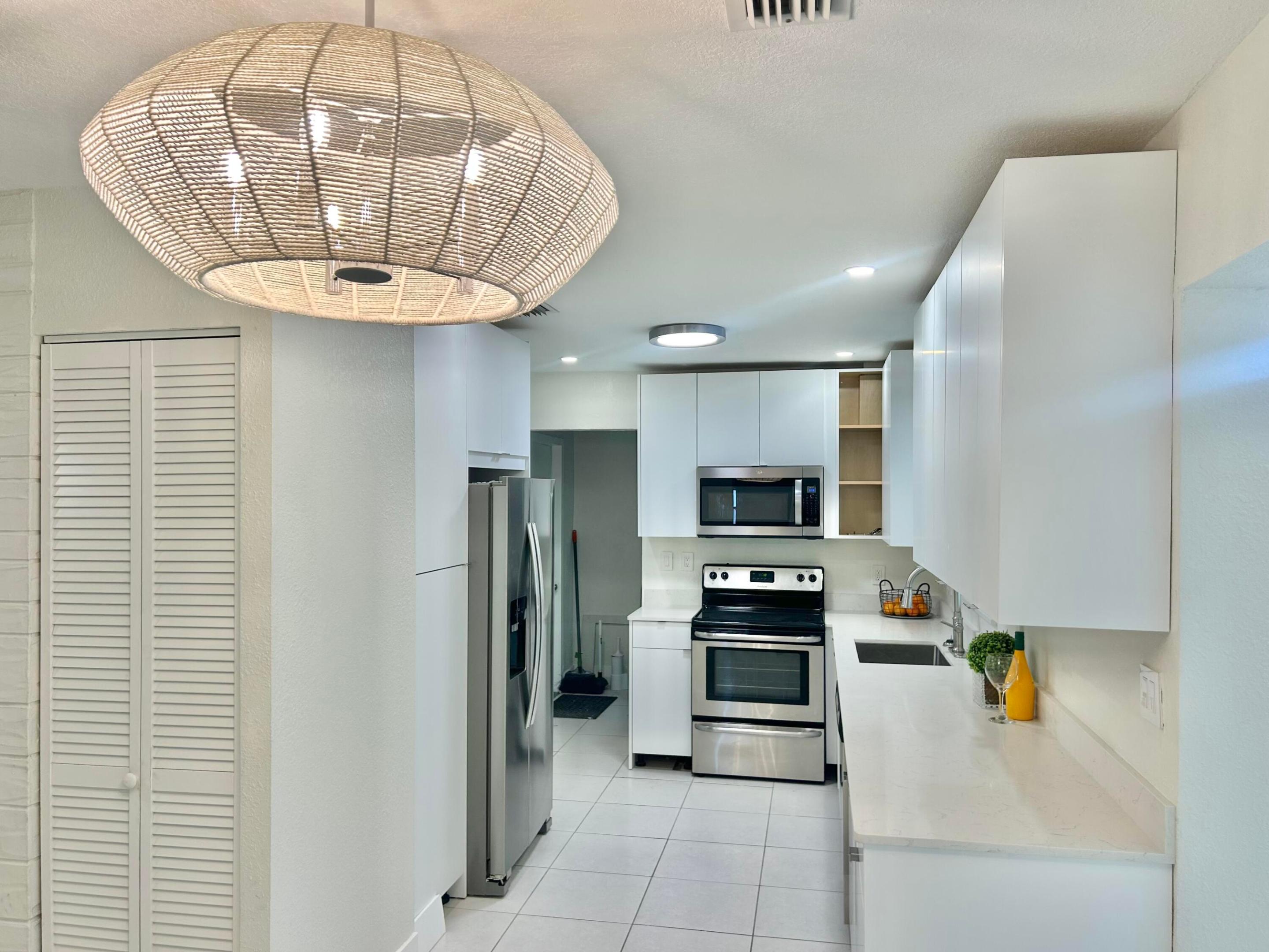 ACADEMY AWARD HOMES SECTION 3 - Residential