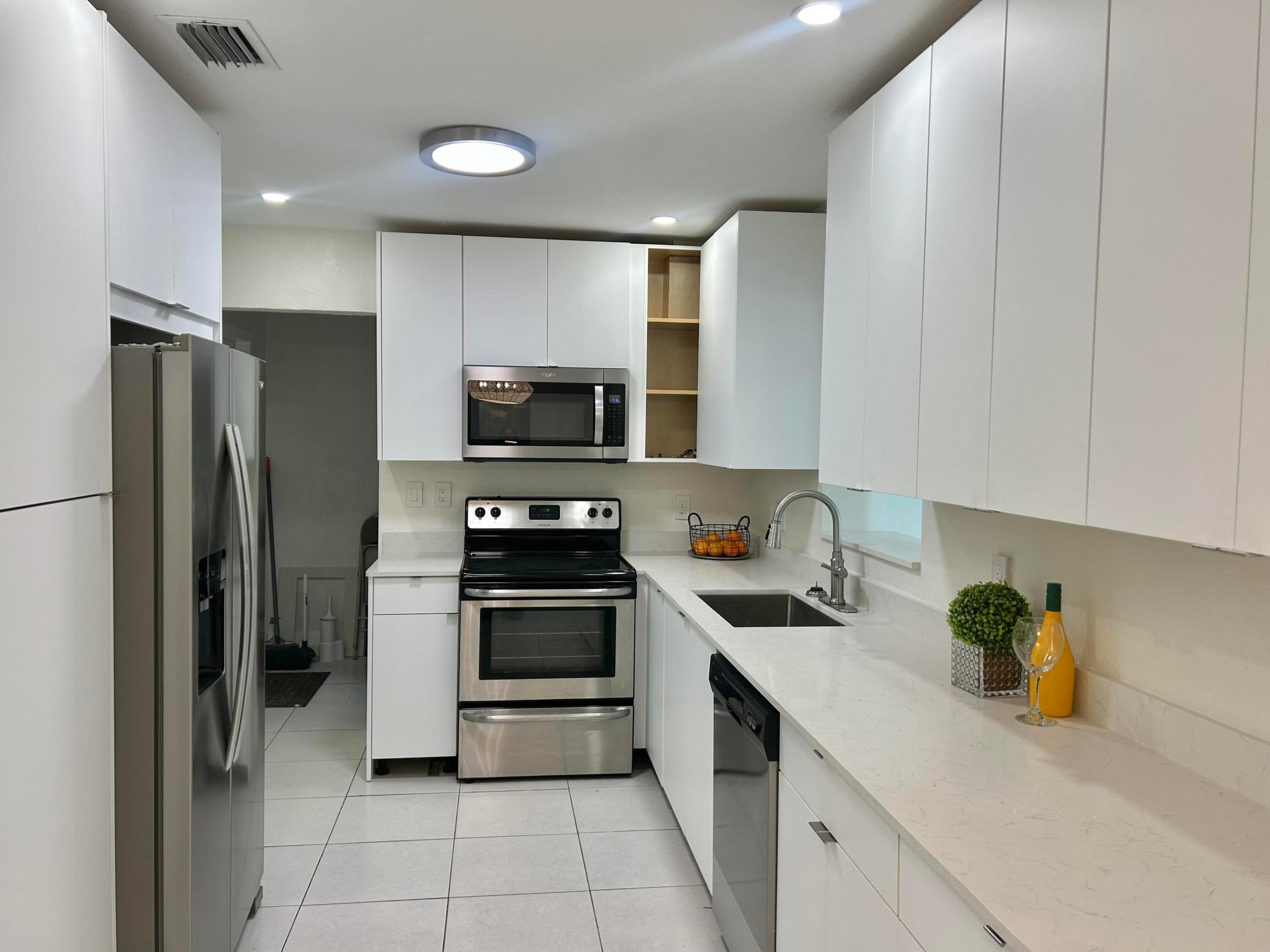 ACADEMY AWARD HOMES SECTION 3 - Residential