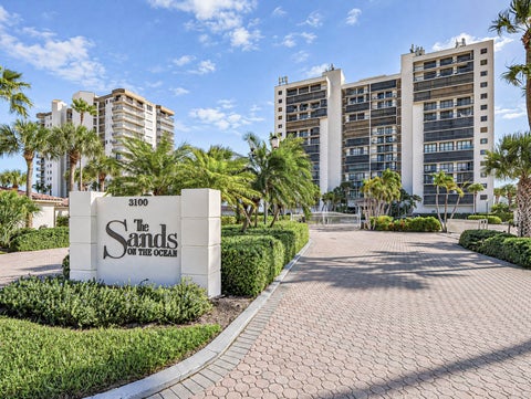 Photo of 3100 N HIGHWAY A1A #804, Fort Pierce, FL 34949 (MLS # B26090770)