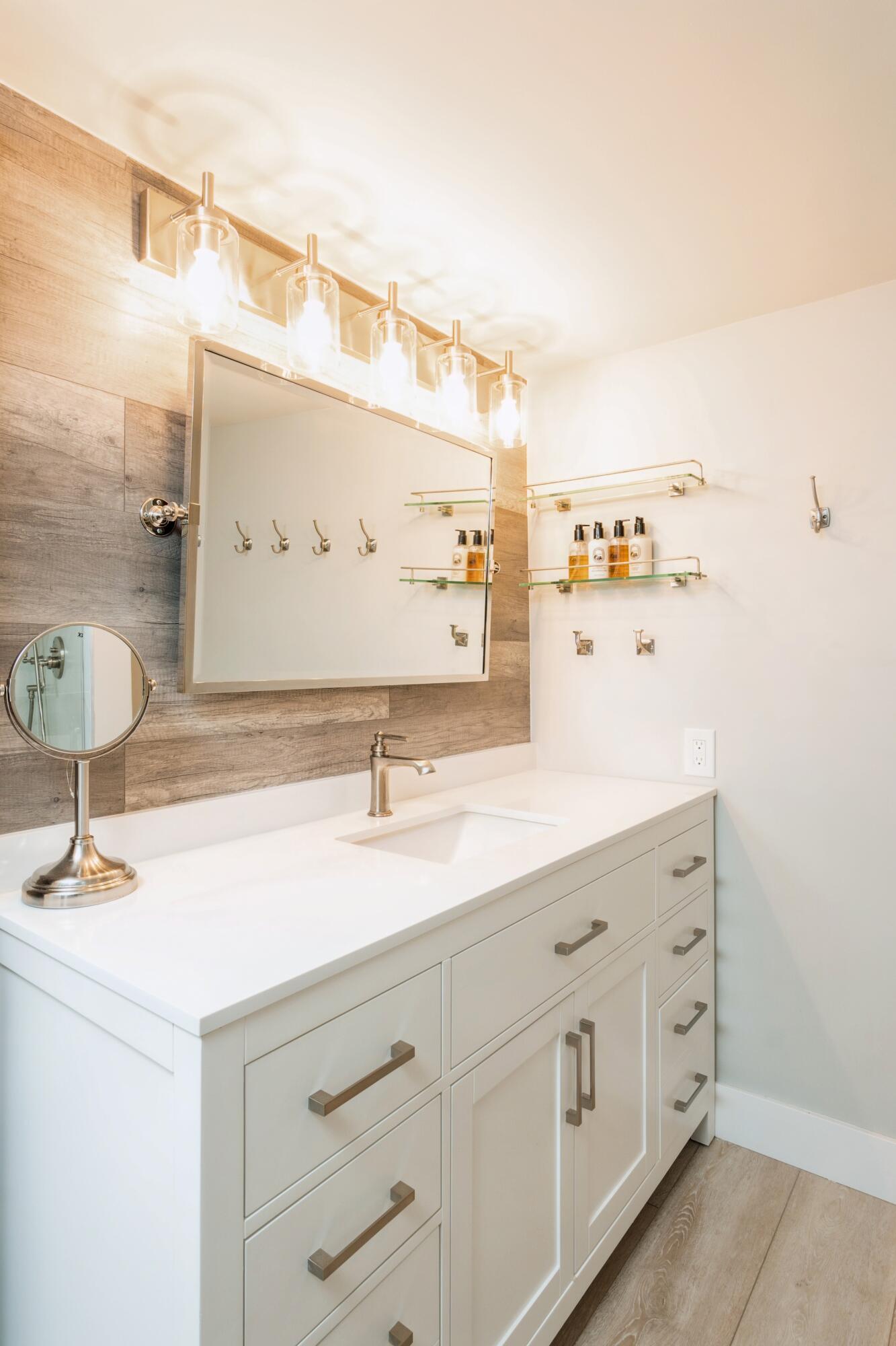 THIRTY TWO HUNDRED CONDO - Residential Lease