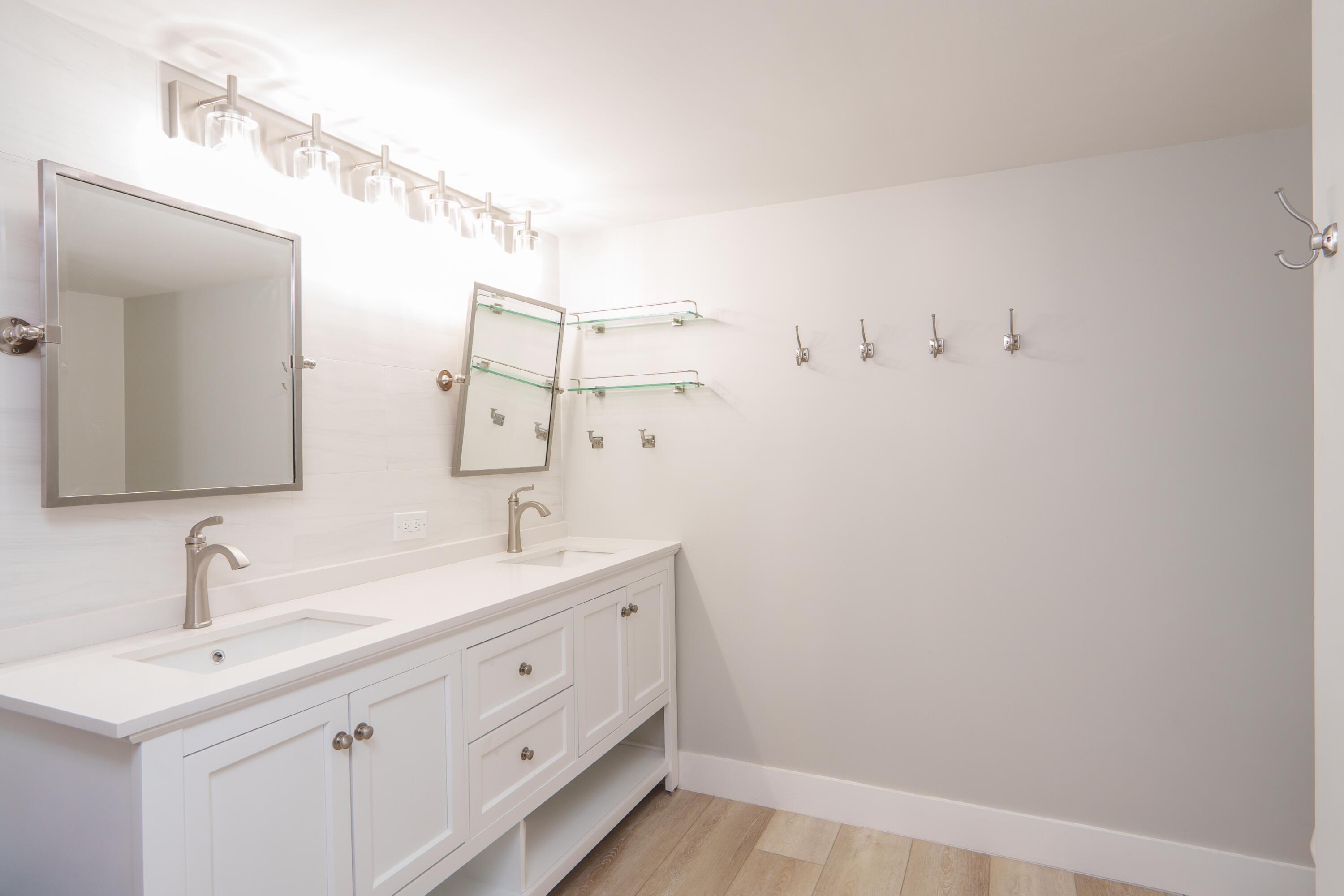 THIRTY TWO HUNDRED CONDO - Residential Lease