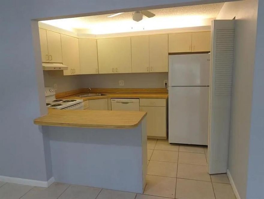 Enjoy the peaceful and quiet environment of this 55+ community. Well kept 1st floor unit has 2 bedrooms, 1 full bathroom, inside laundry, Tile flooring throughout. Spacious kitchen with plenty of cabinets. Great amenities!