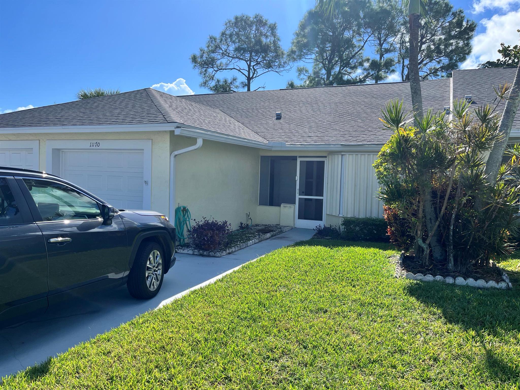 Great value in this handyman's special. 2 bedroom 2 bathroom townhouse with one-car garage needs flooring and paint and a little imagination. Make this unit your very own by adding your own personal touches. Priced to sell and listening to offers. Easy to show.