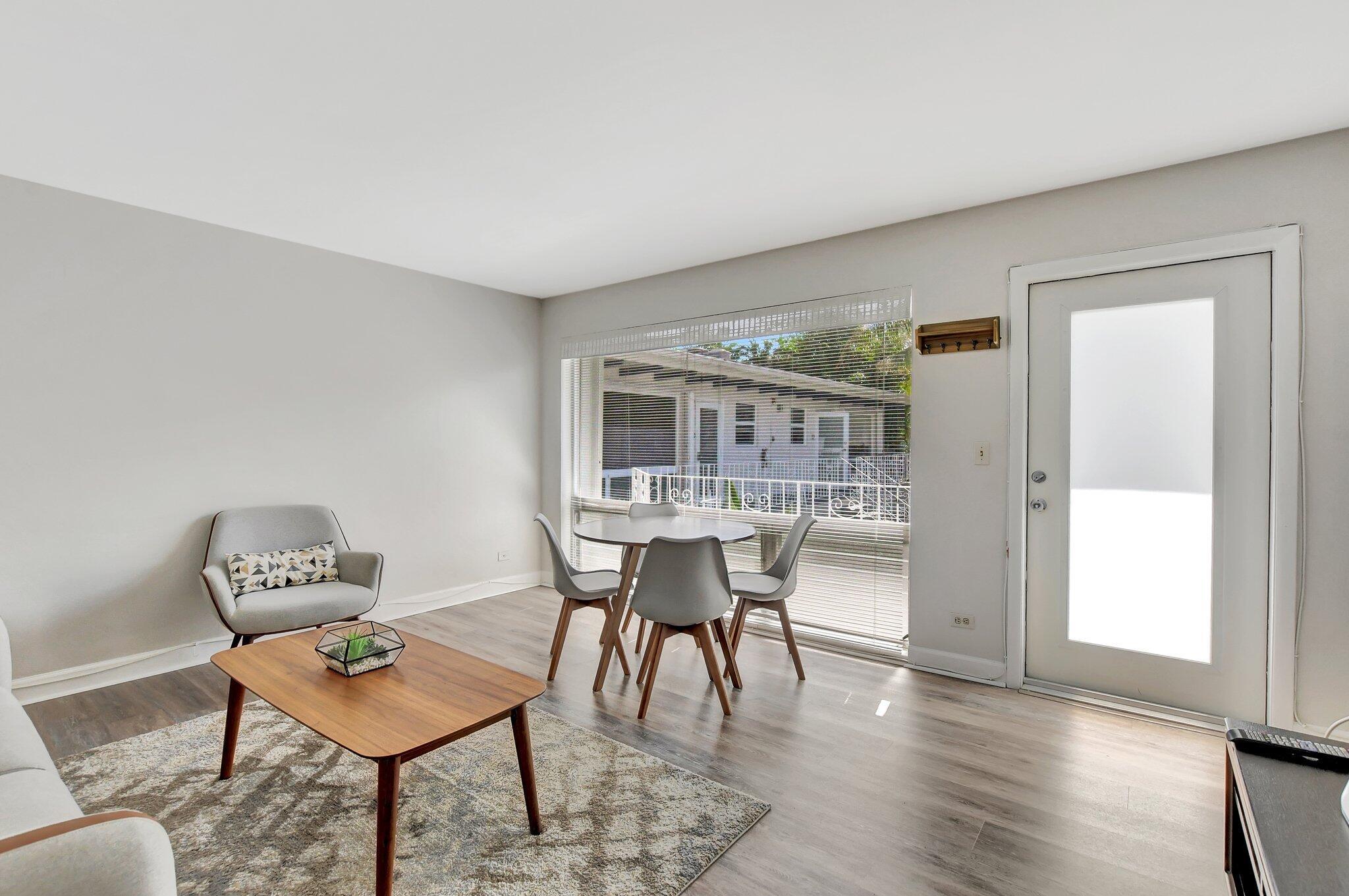 BALMORAL CONDO - Residential Lease