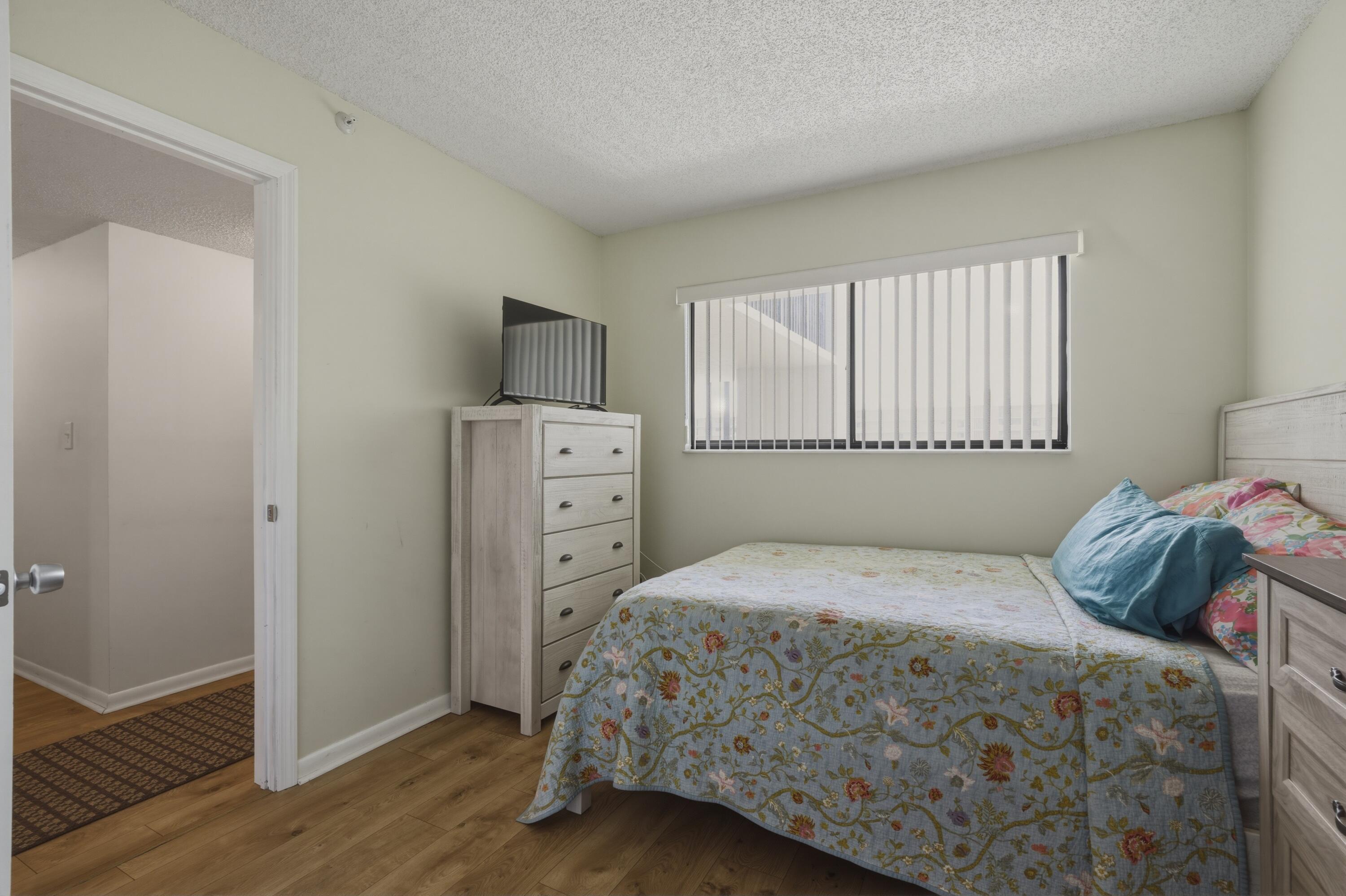 CYPRESS BEND CONDOMINIUM III - Residential