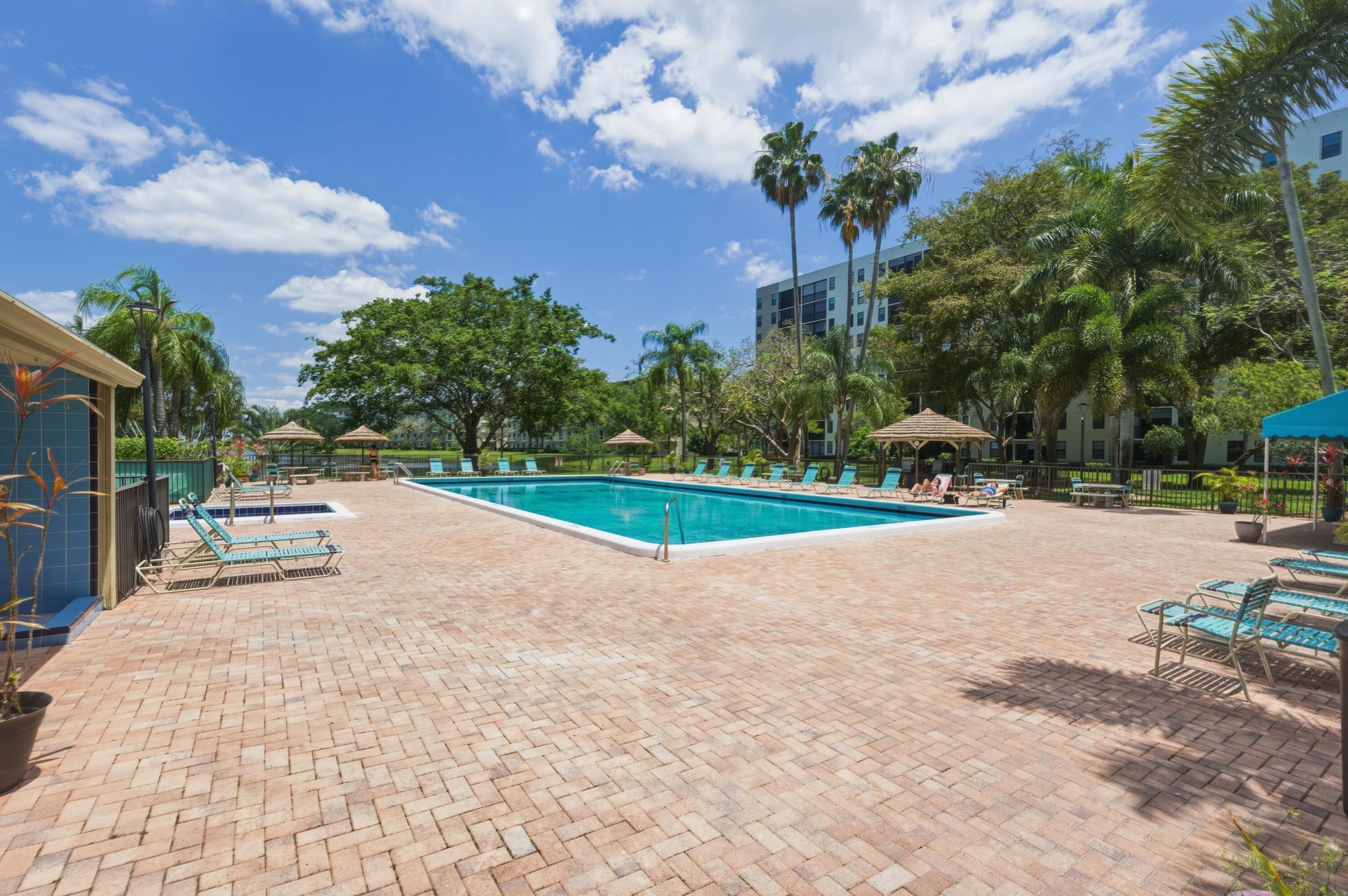 CYPRESS BEND CONDOMINIUM III - Residential