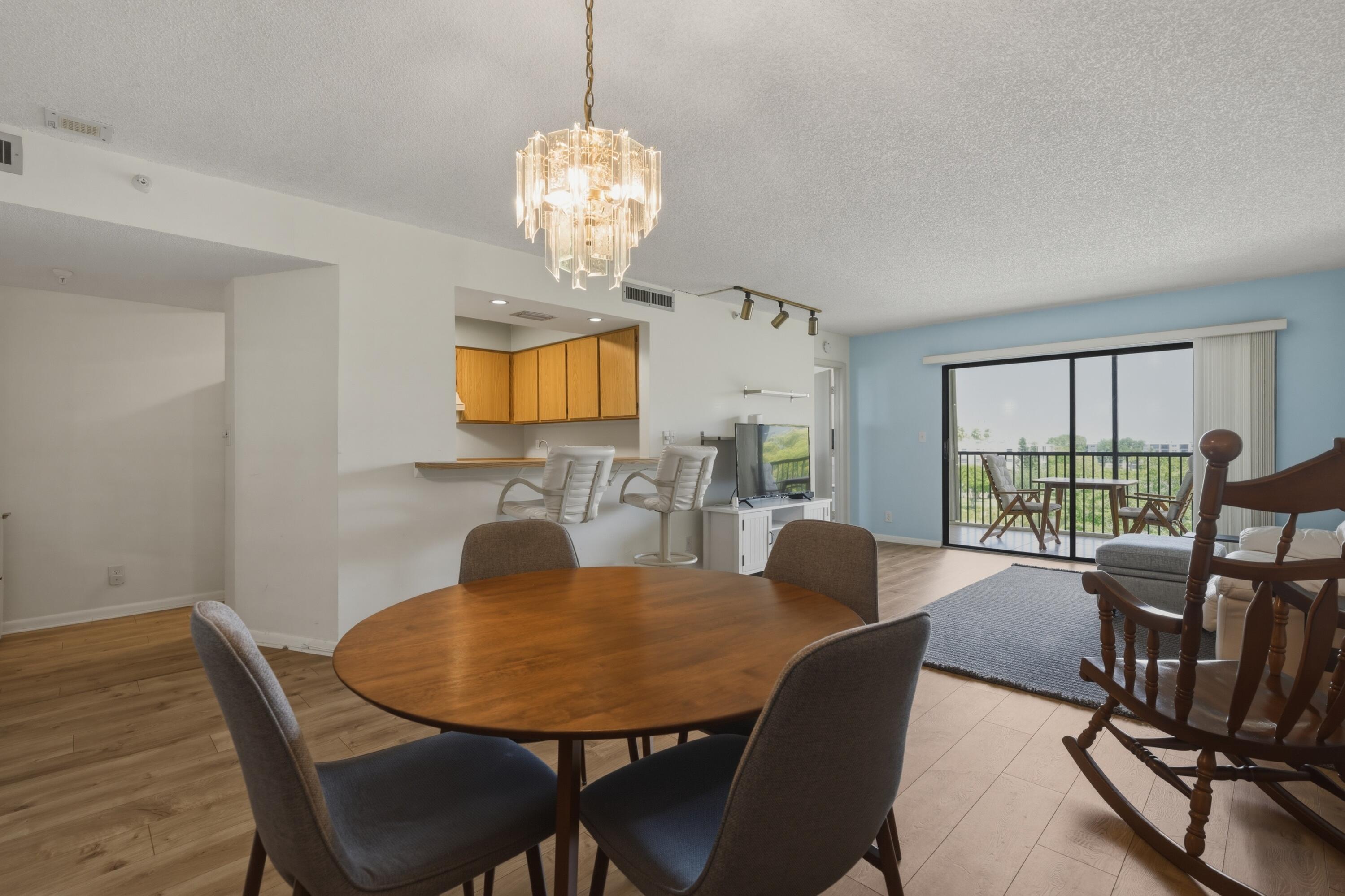 CYPRESS BEND CONDOMINIUM III - Residential