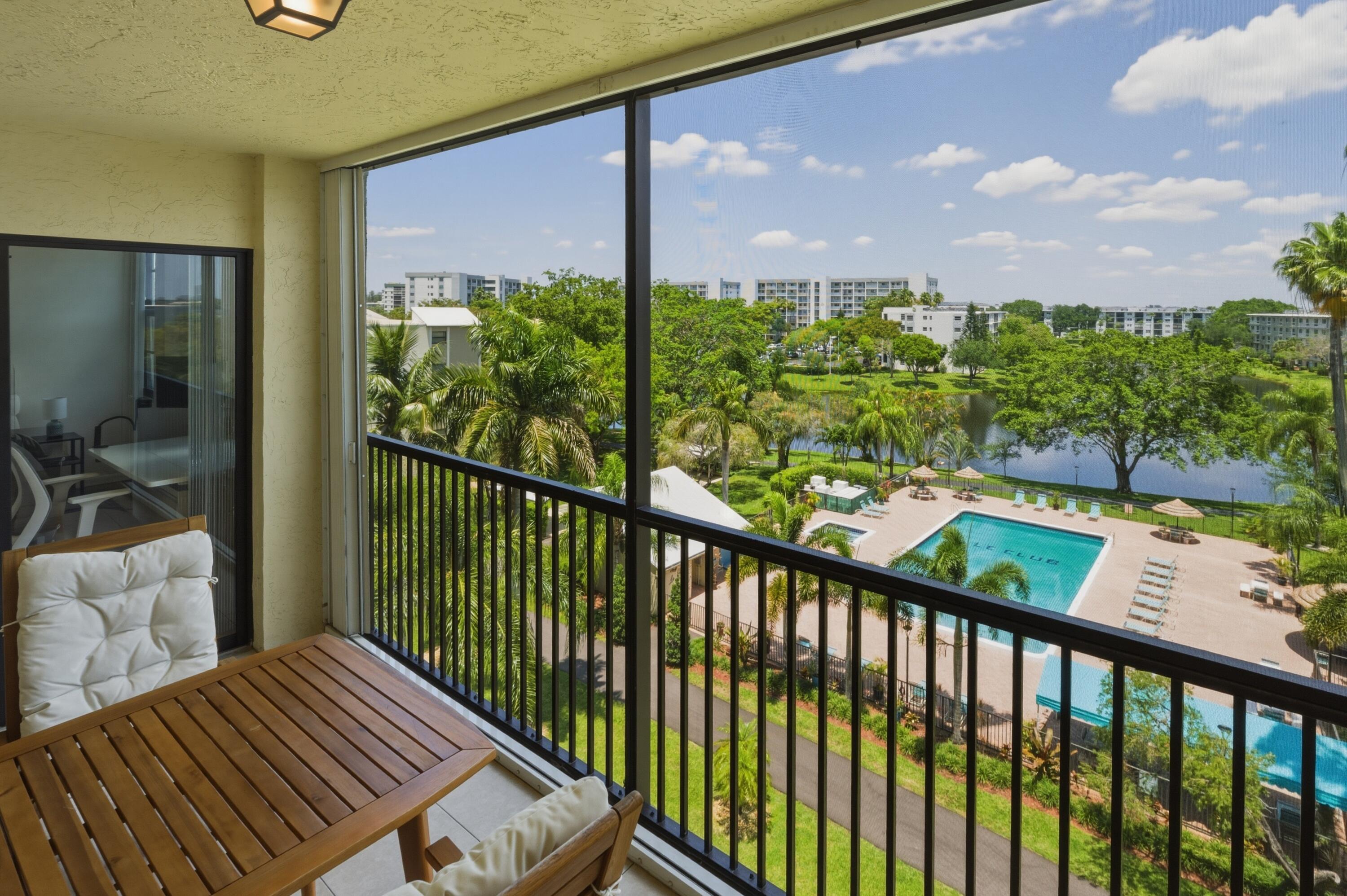 CYPRESS BEND CONDOMINIUM III - Residential