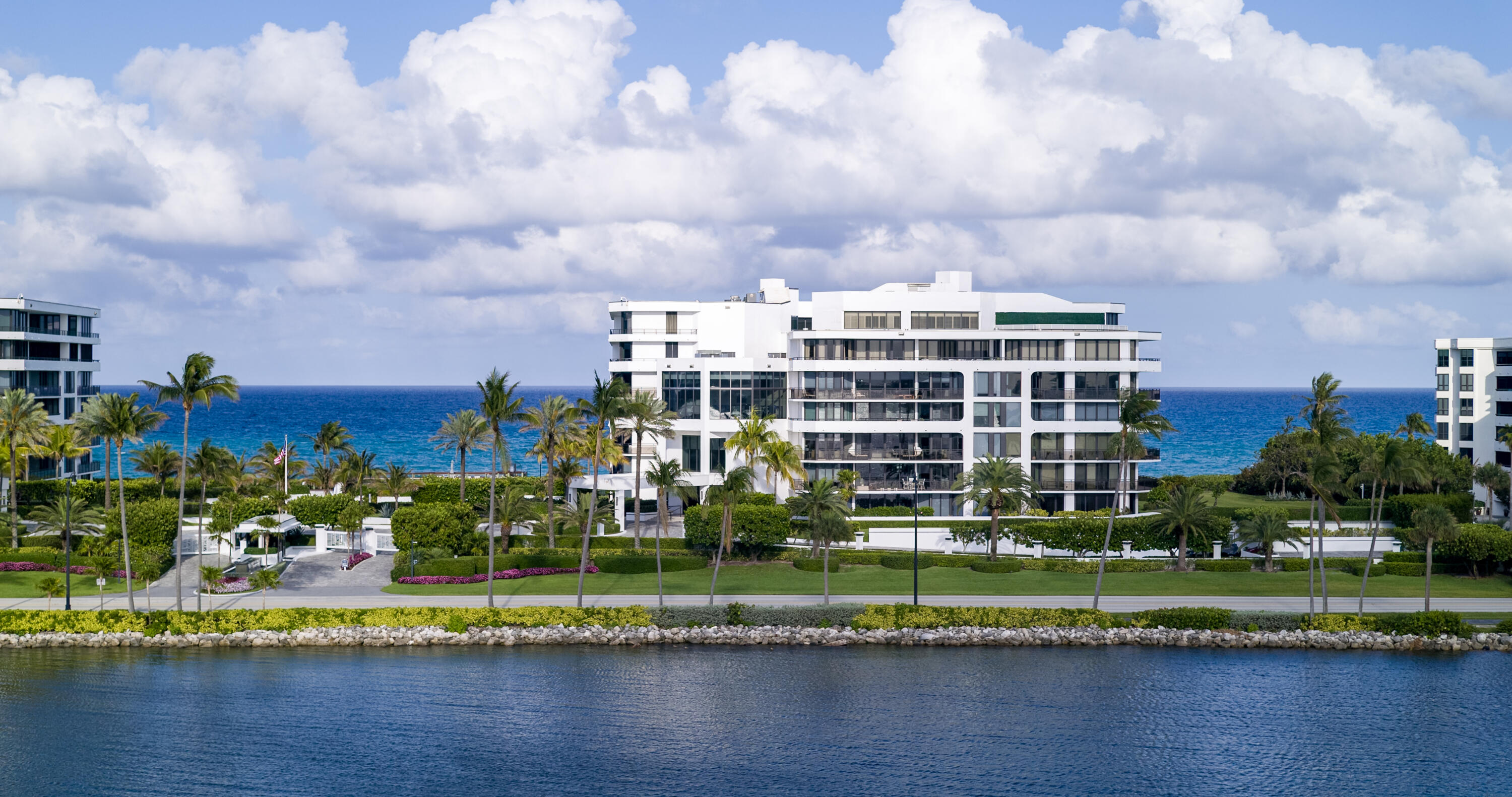 PALM BEACH HAMPTON CONDO - Residential