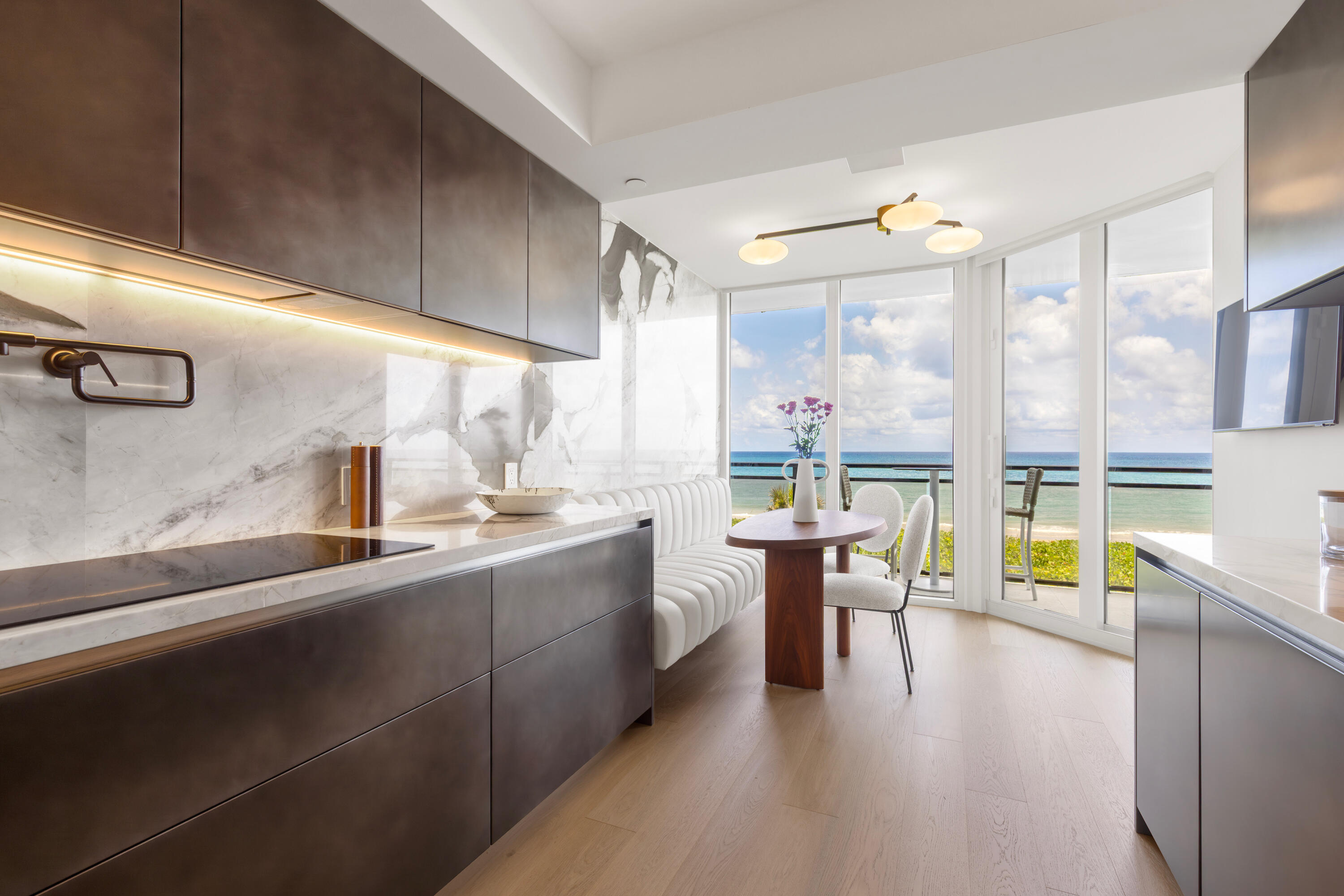 PALM BEACH HAMPTON CONDO - Residential