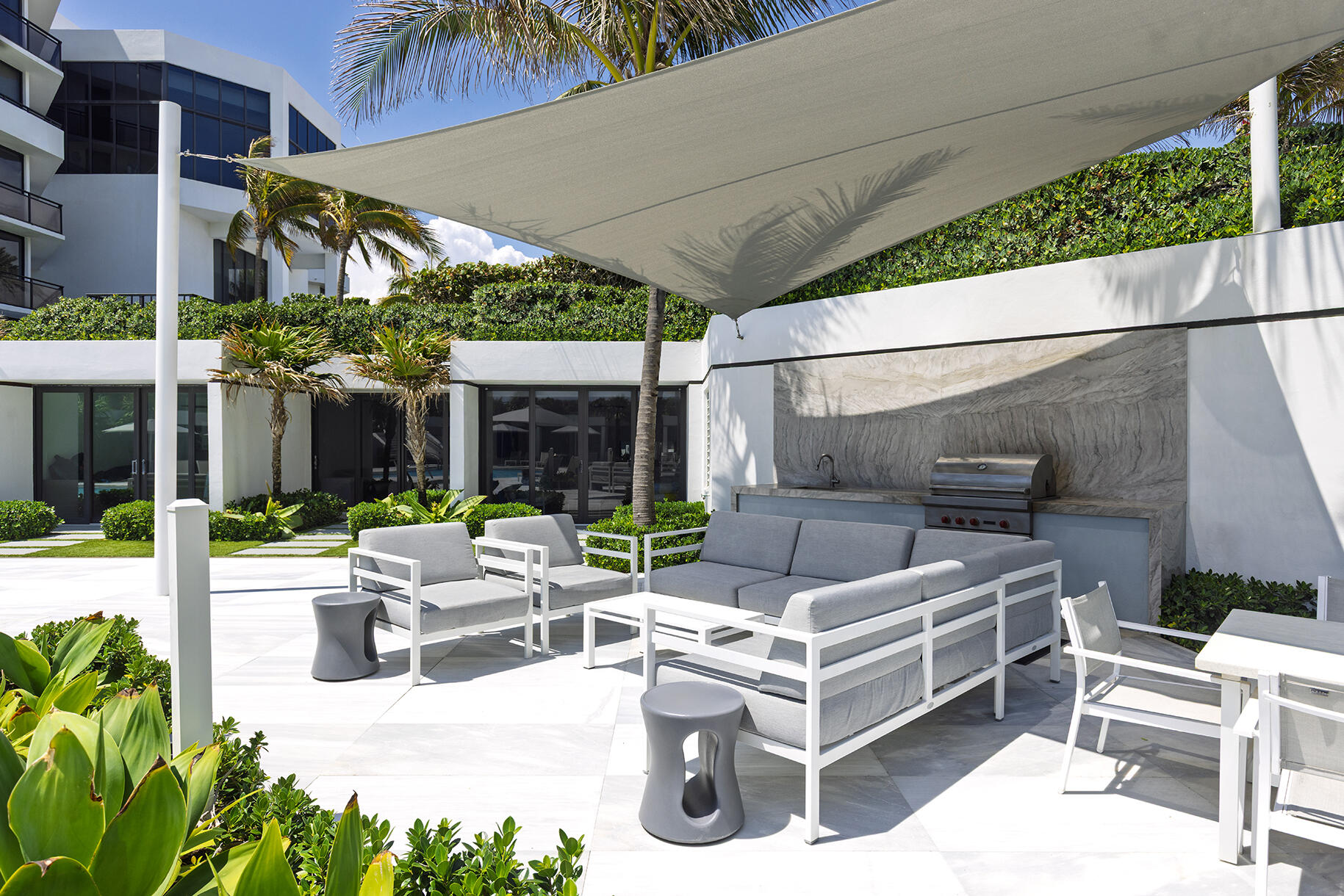PALM BEACH HAMPTON CONDO - Residential