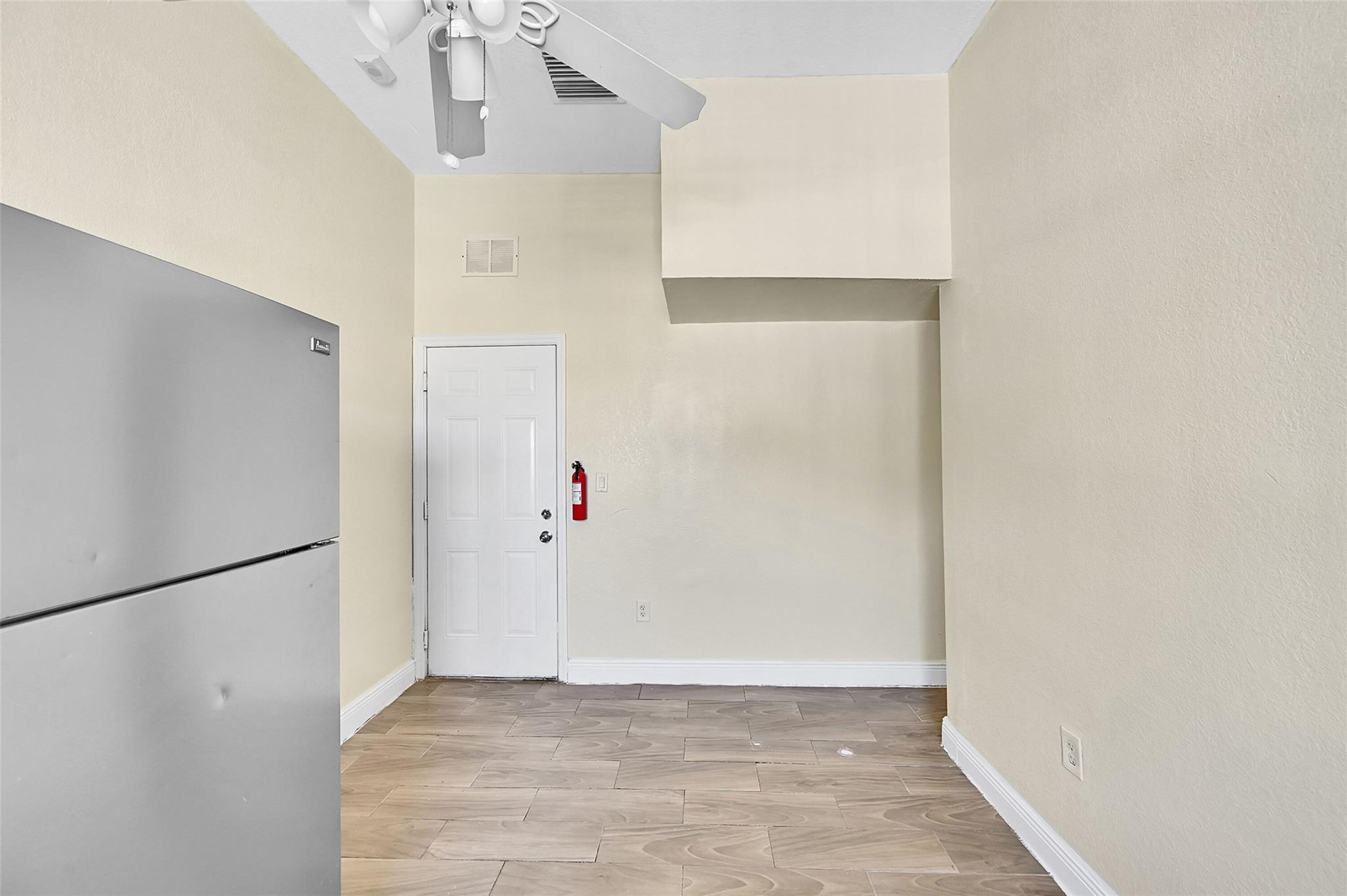 526 NW 15th Way